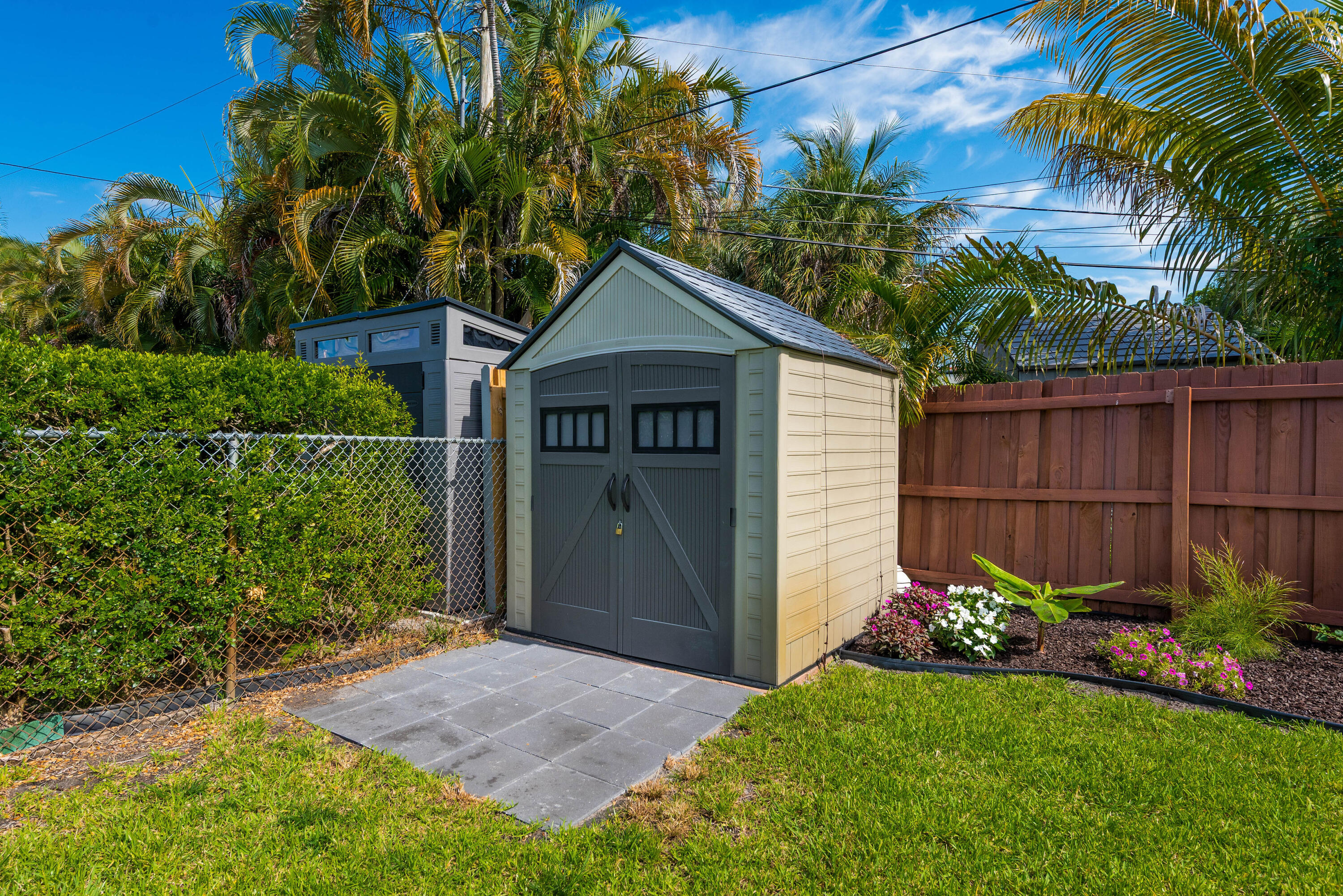 FLORANADA RIDGE SEC - Residential