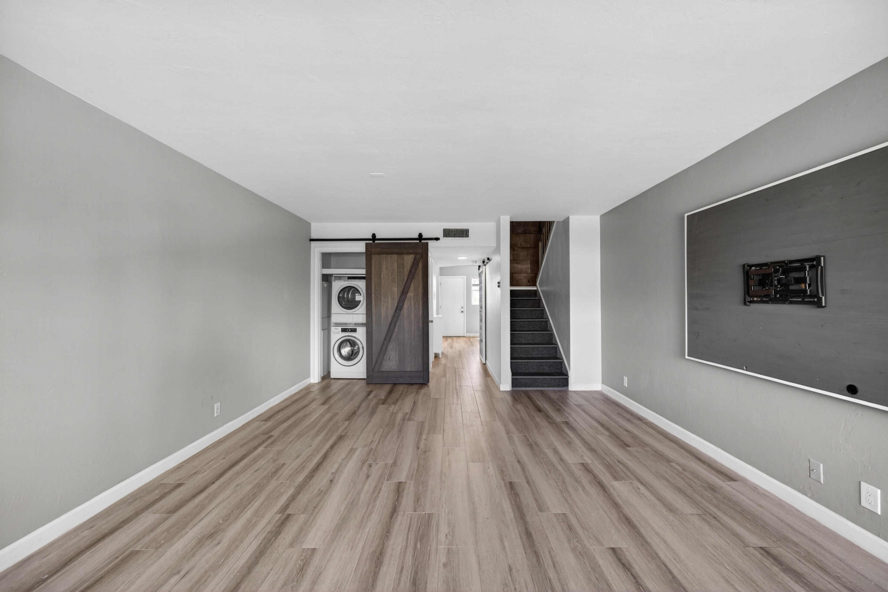 505 DEERFIELD CONDO - Residential Lease