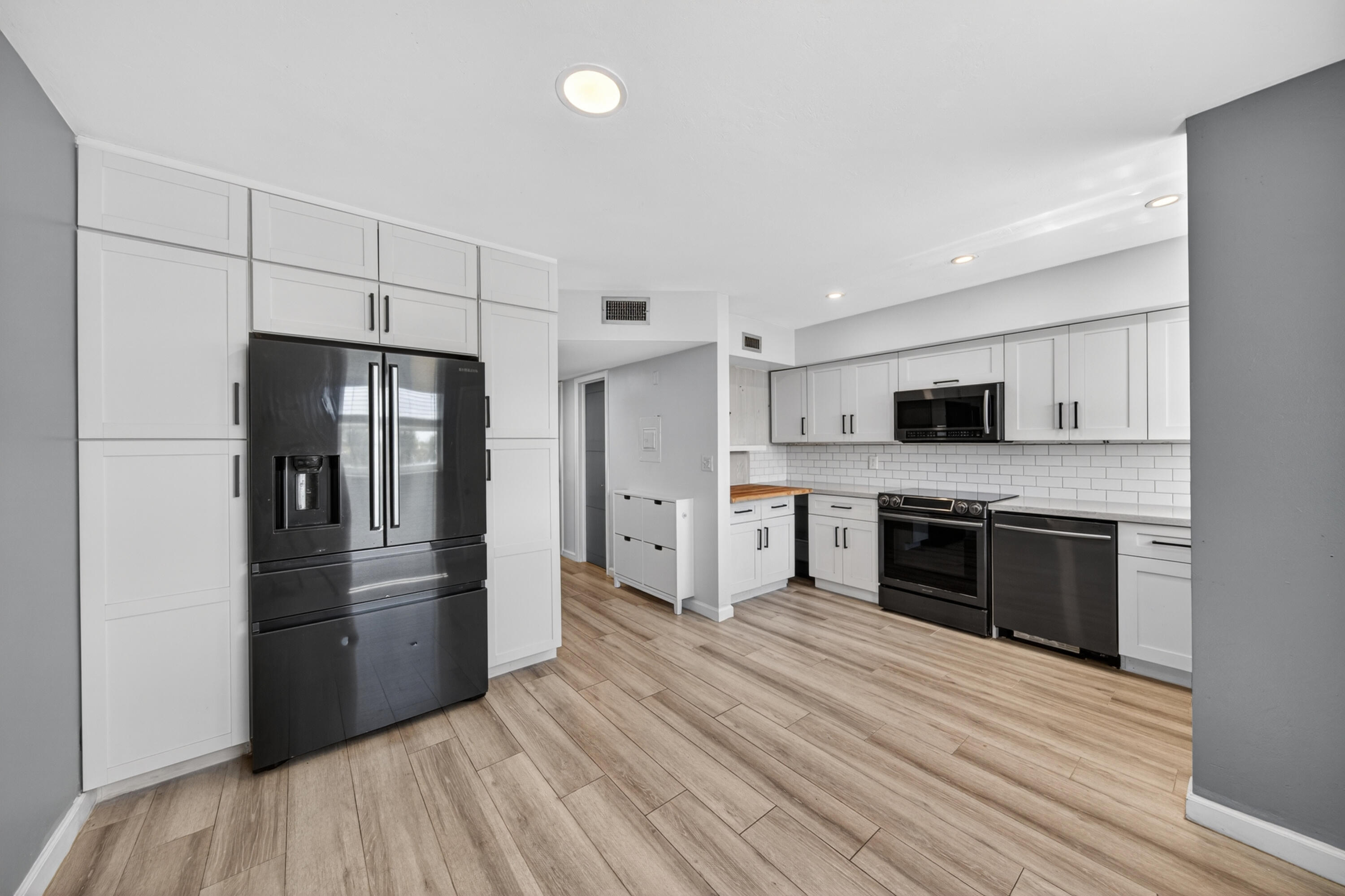 505 DEERFIELD CONDO - Residential Lease