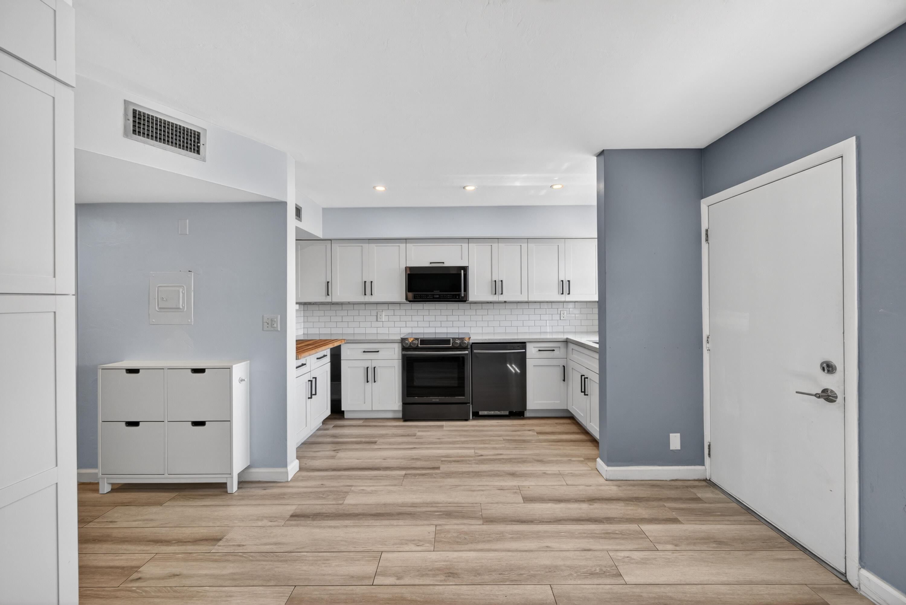 505 DEERFIELD CONDO - Residential Lease
