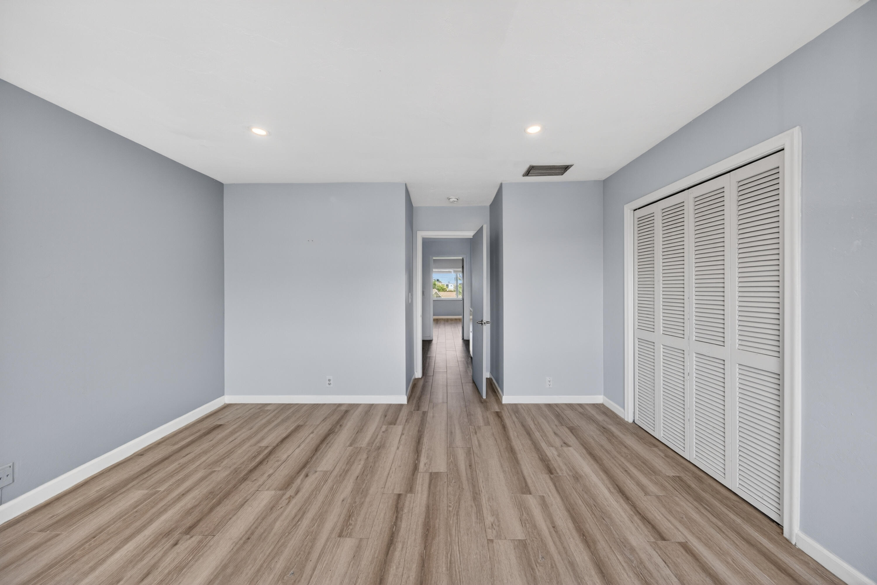 505 DEERFIELD CONDO - Residential Lease
