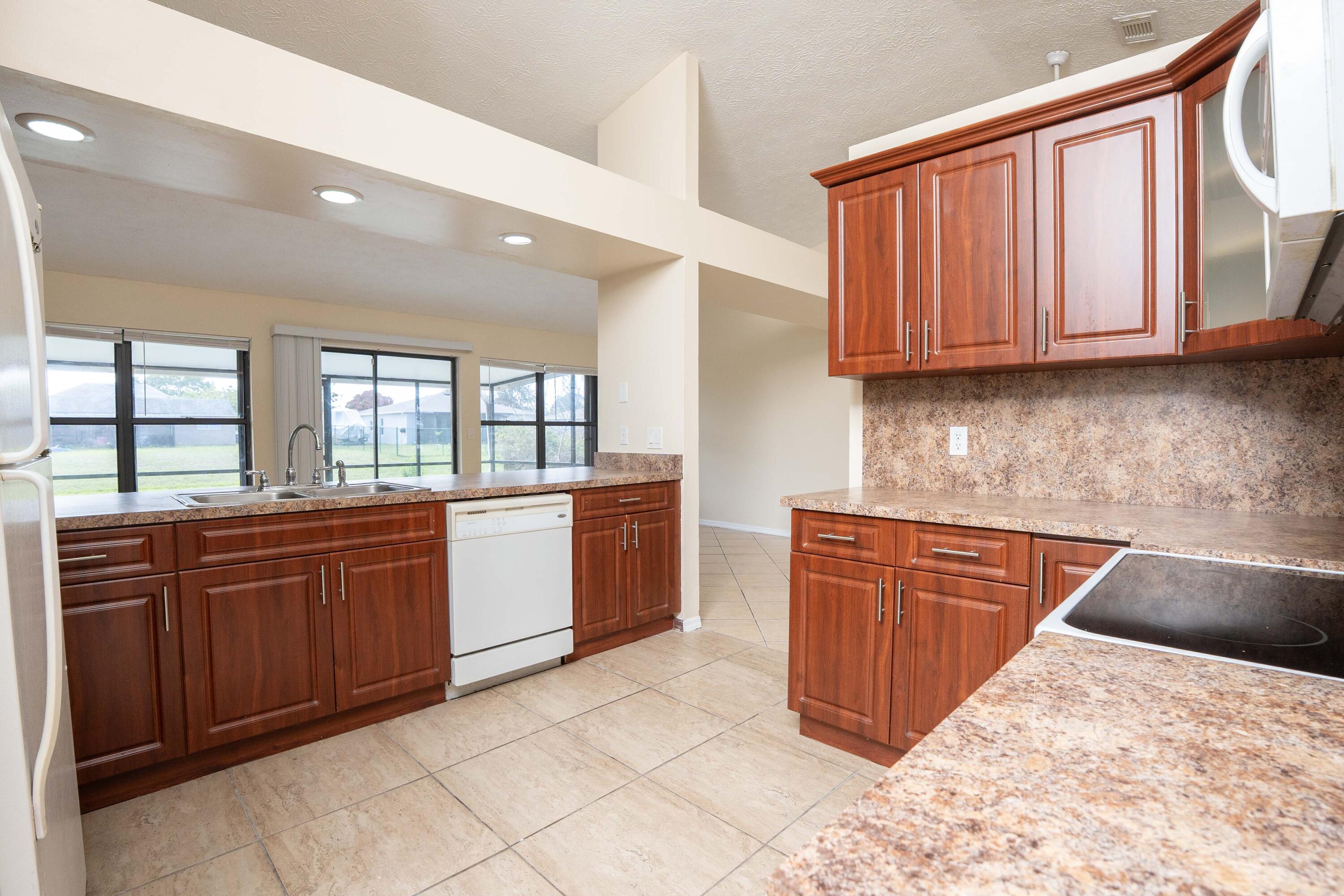 PORT ST LUCIE SECTION 30 - Residential
