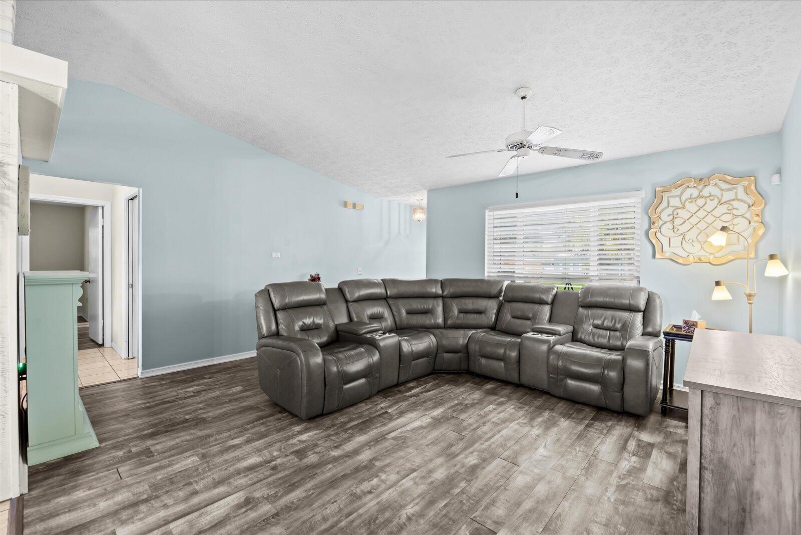 PORT ST LUCIE SECTION 4 - Residential