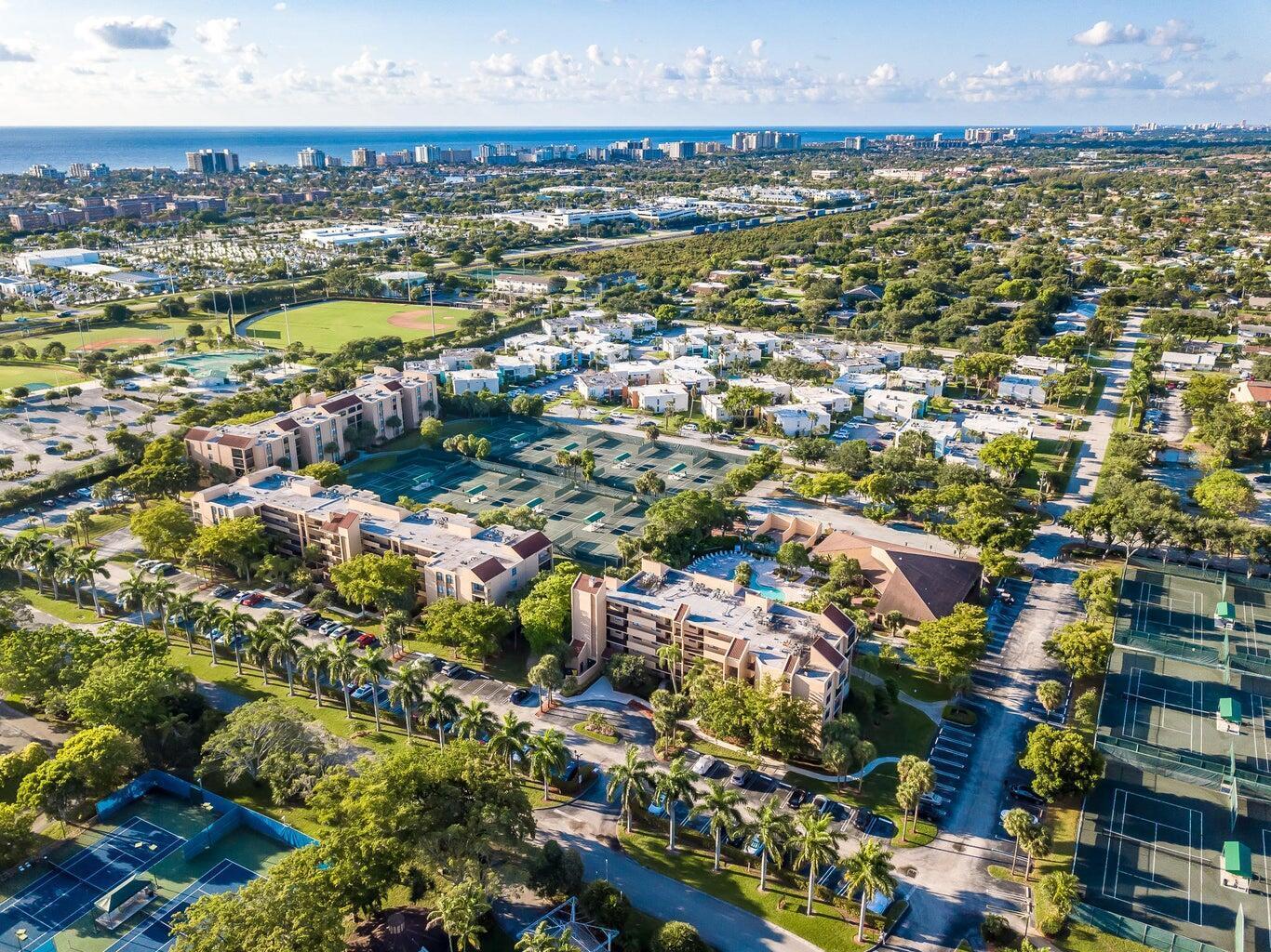 LAVERS DELRAY RACQUET CLUB CONDO - Residential Lease