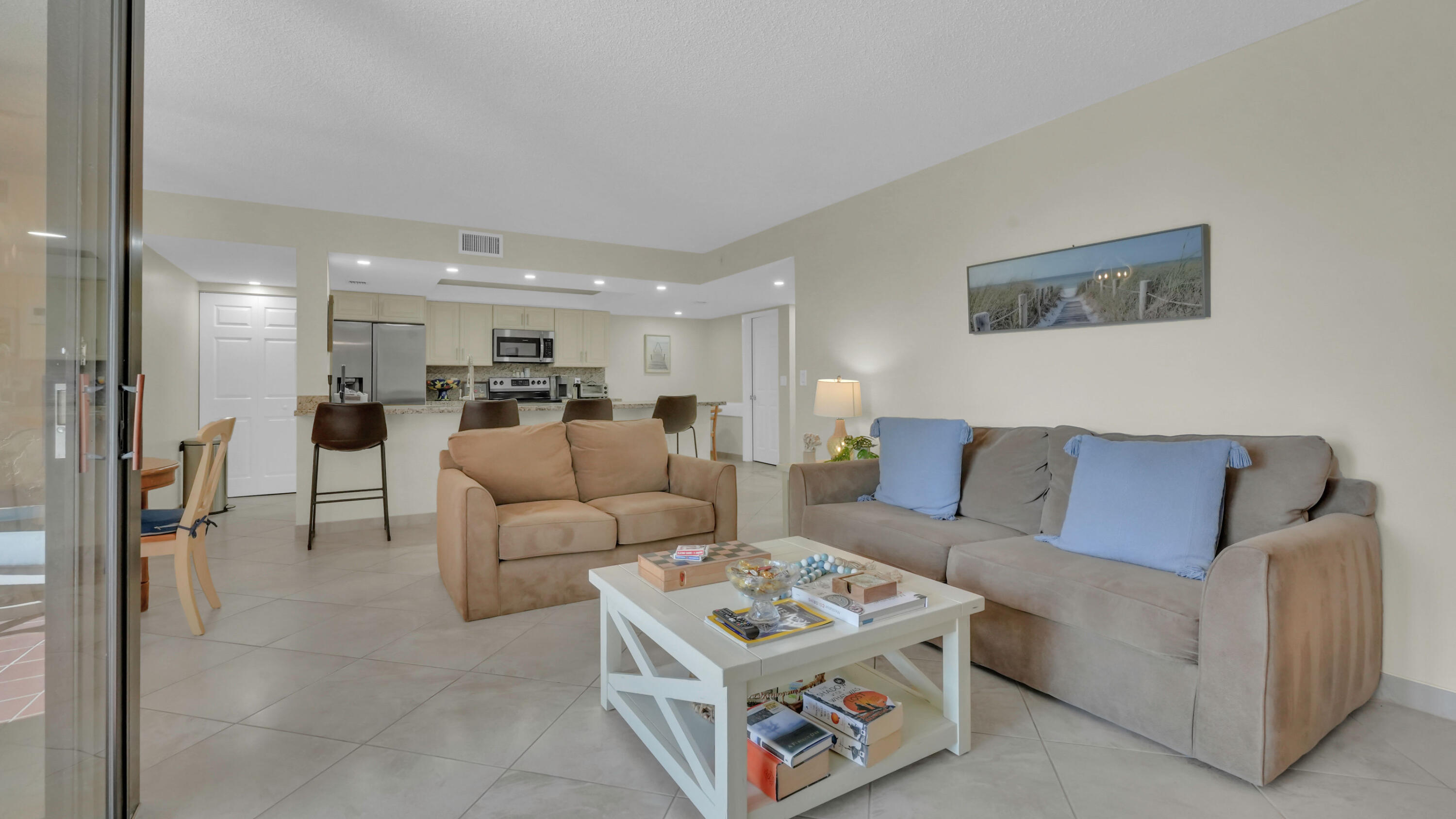 LAVERS DELRAY RACQUET CLUB CONDO - Residential Lease