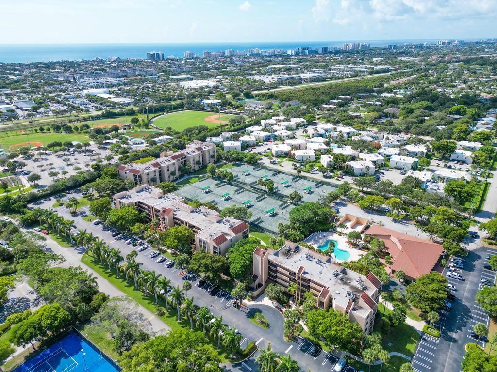 LAVERS DELRAY RACQUET CLUB CONDO - Residential Lease