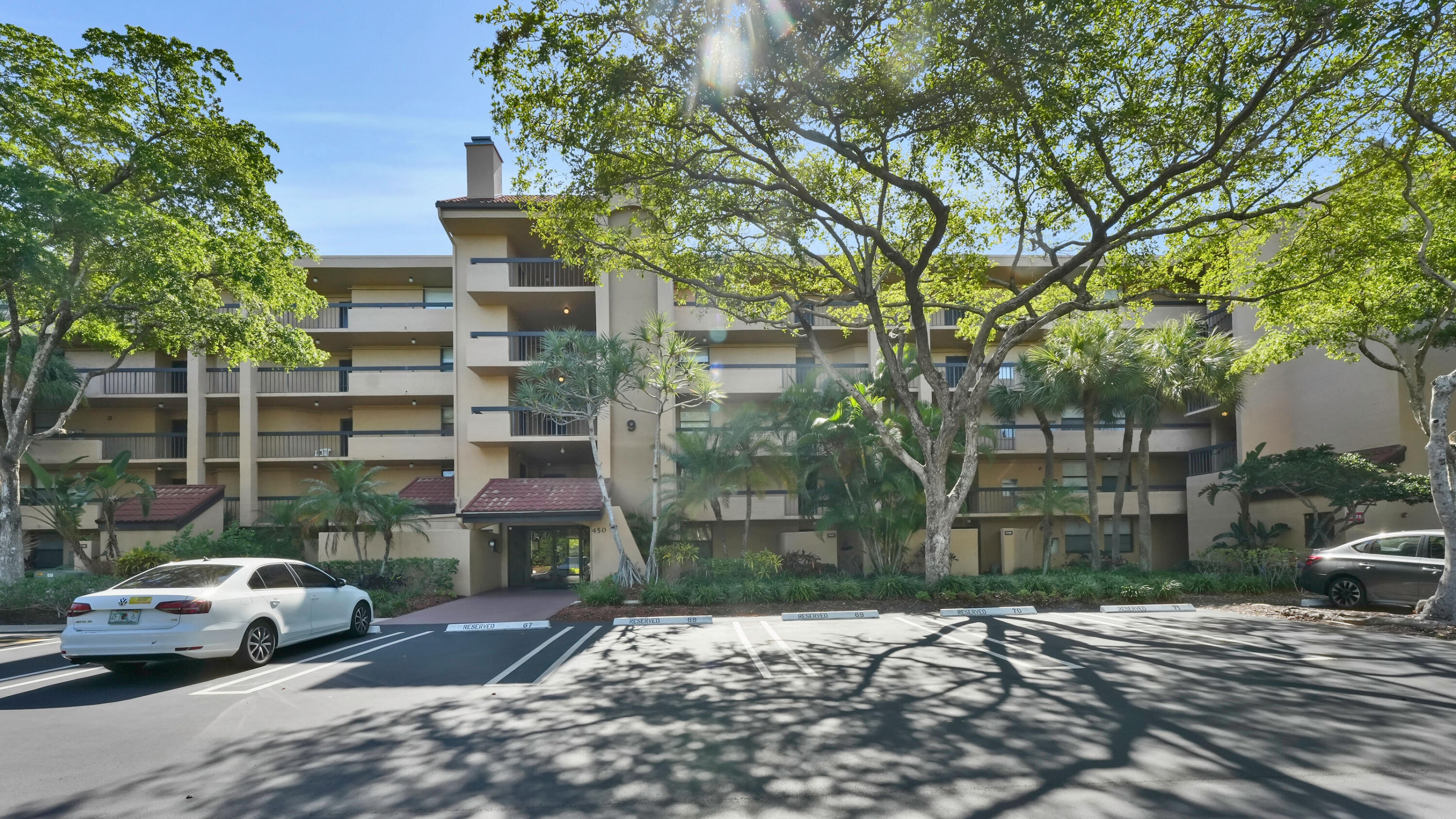 LAVERS DELRAY RACQUET CLUB CONDO - Residential Lease