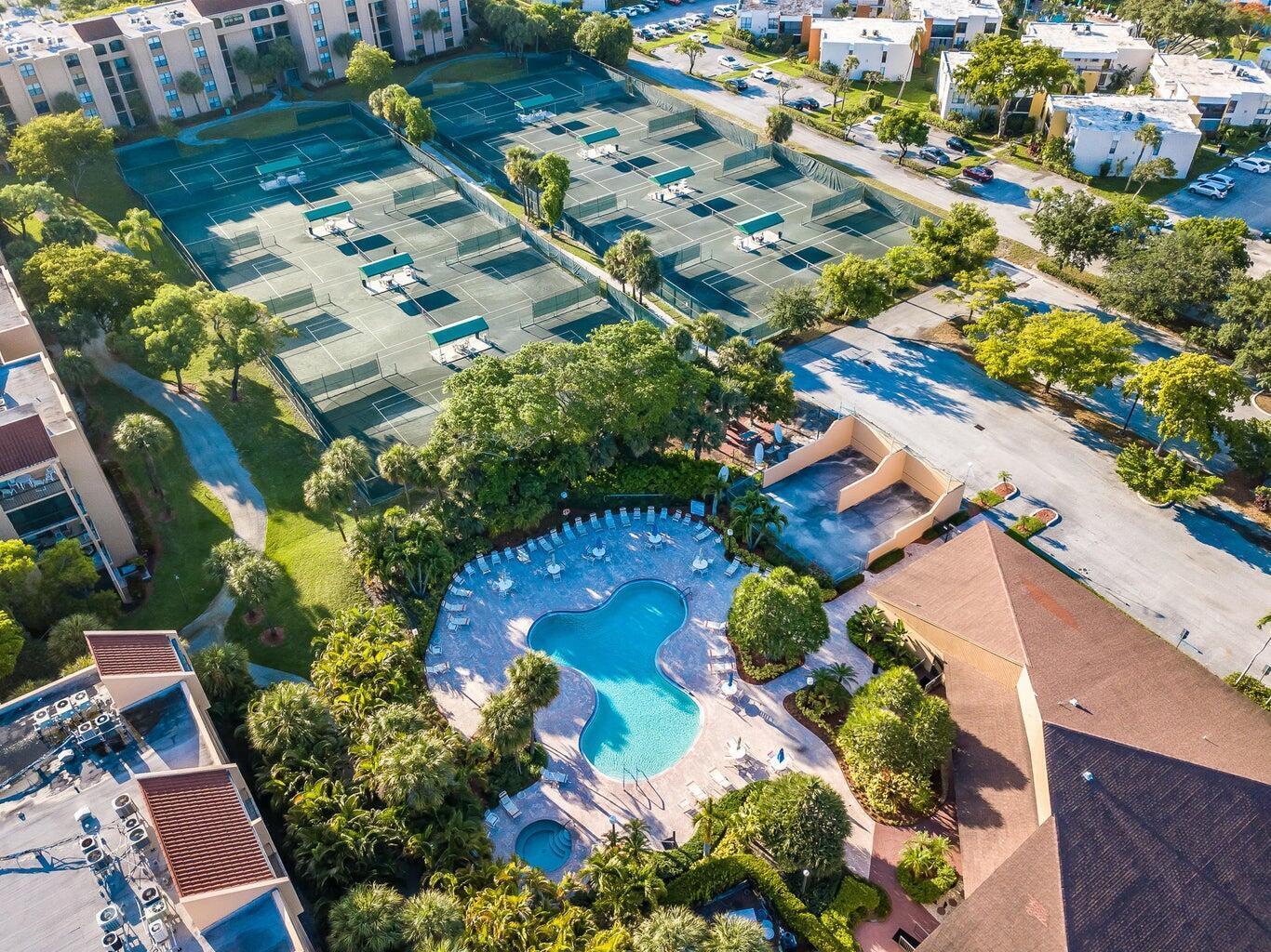 LAVERS DELRAY RACQUET CLUB CONDO - Residential Lease