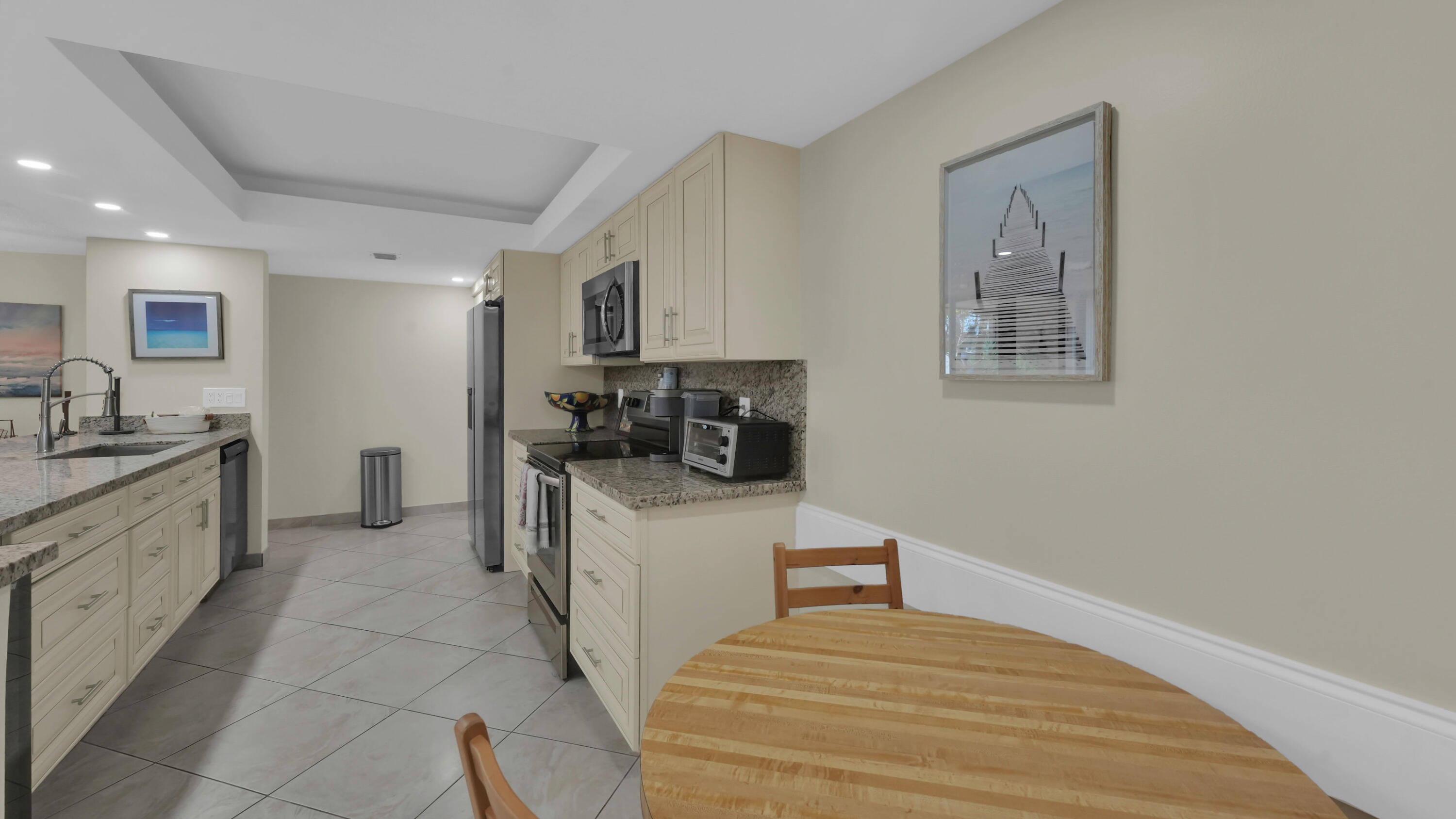 LAVERS DELRAY RACQUET CLUB CONDO - Residential Lease