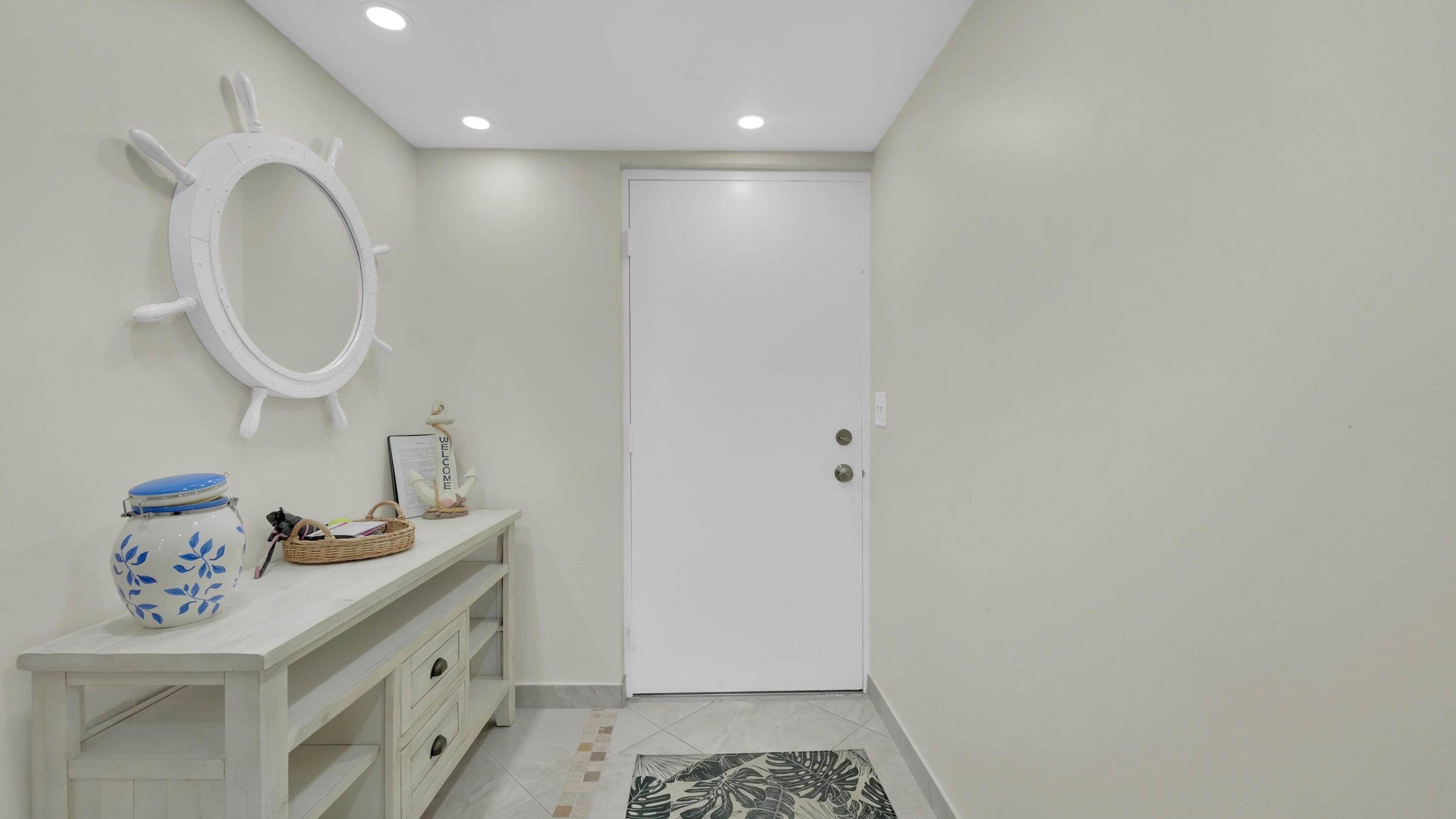 LAVERS DELRAY RACQUET CLUB CONDO - Residential Lease