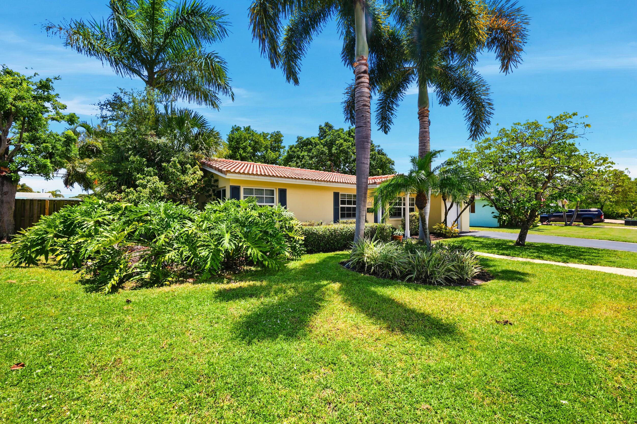 BOCA RATON SQUARE UNIT 4 - Residential