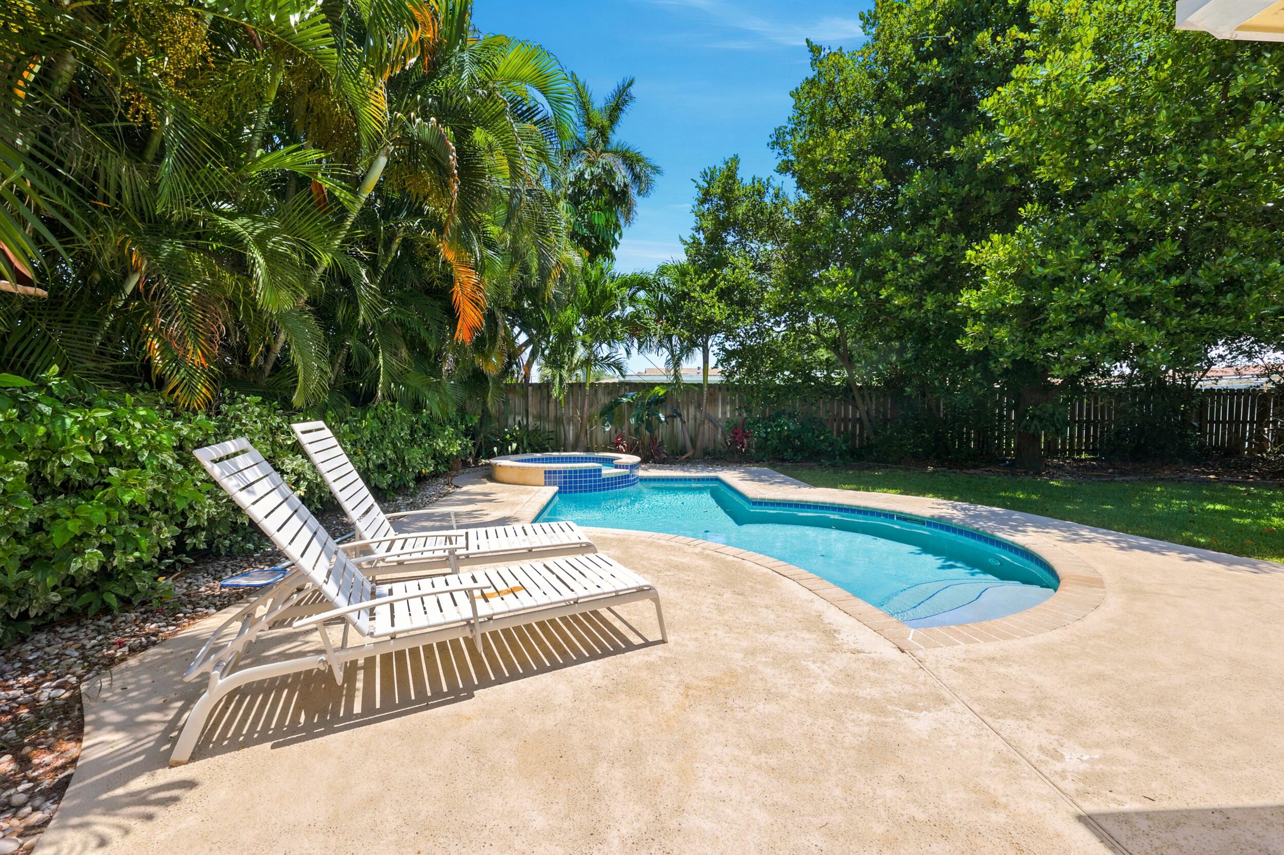 BOCA RATON SQUARE UNIT 4 - Residential