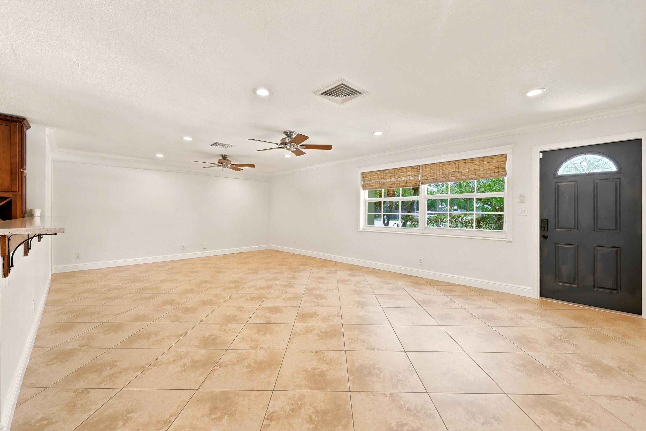 BOCA RATON SQUARE UNIT 4 - Residential