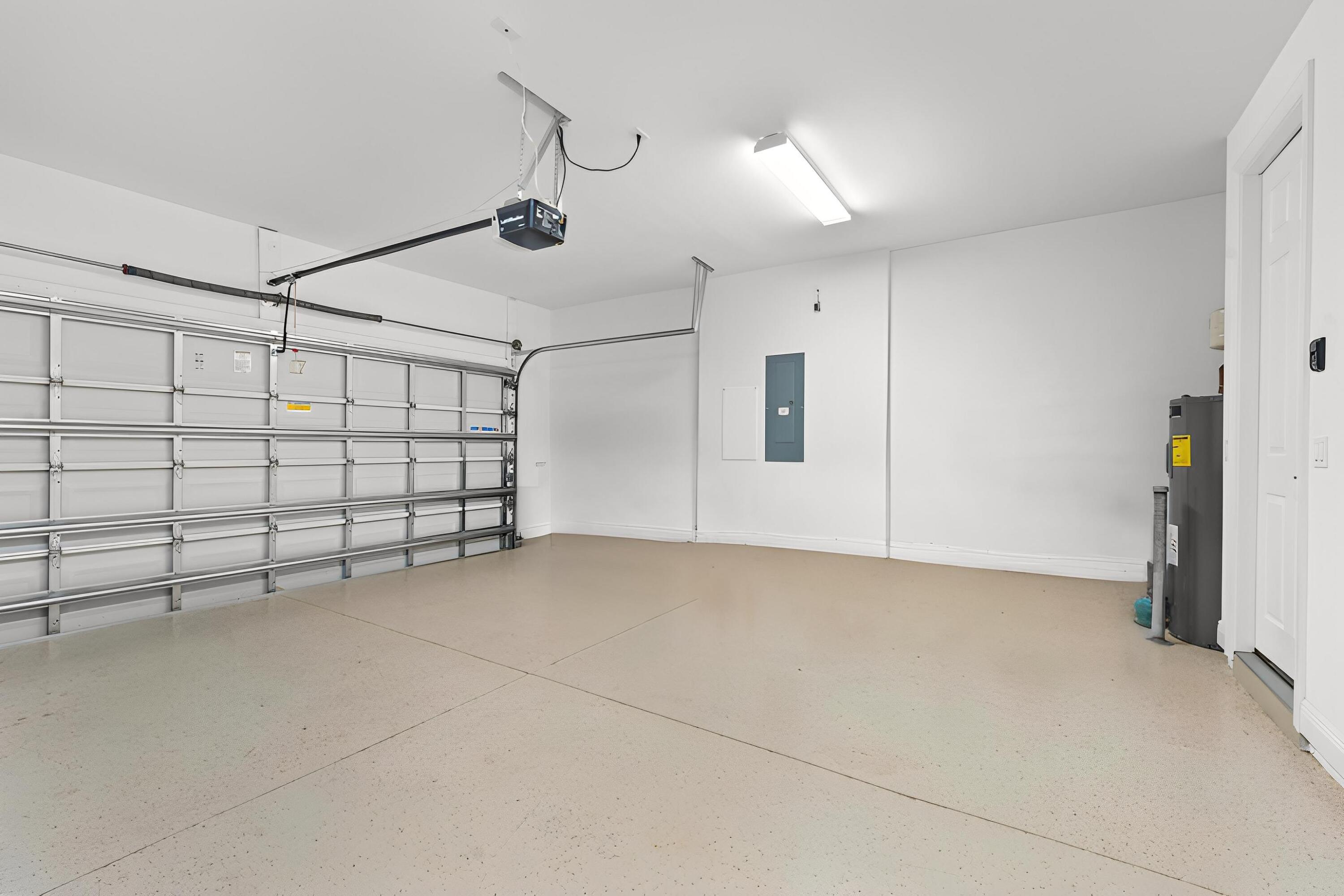 VERANO PUD NO 1 PLAT NO 11- REPLAT TWO - Residential Lease