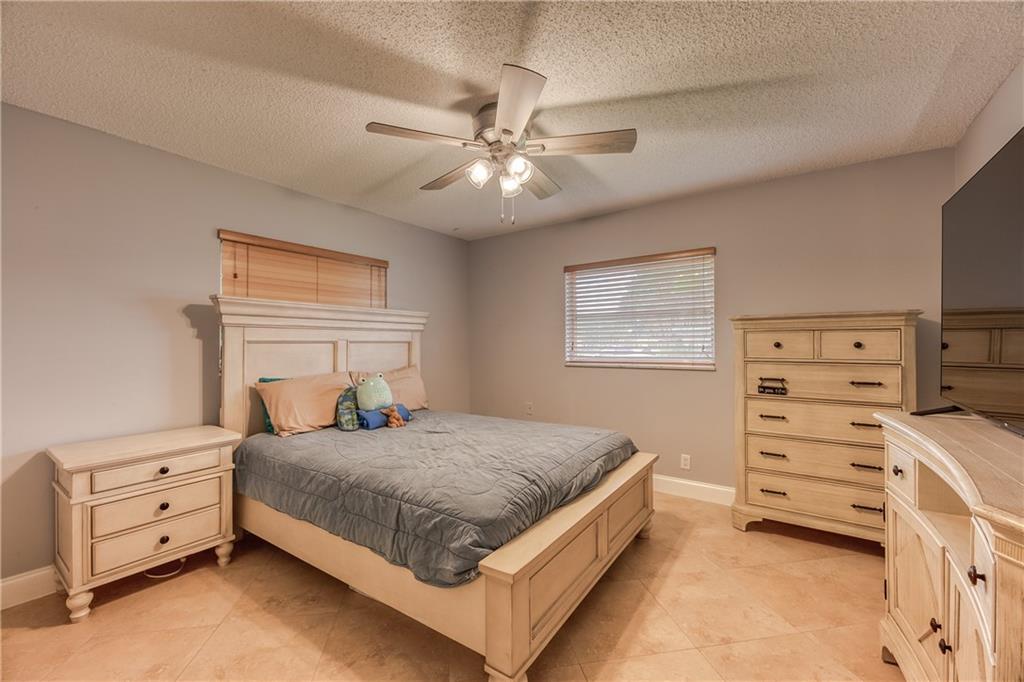 Crystal Lake 4th Sec 66-1 - Residential