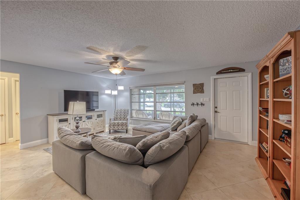 Crystal Lake 4th Sec 66-1 - Residential