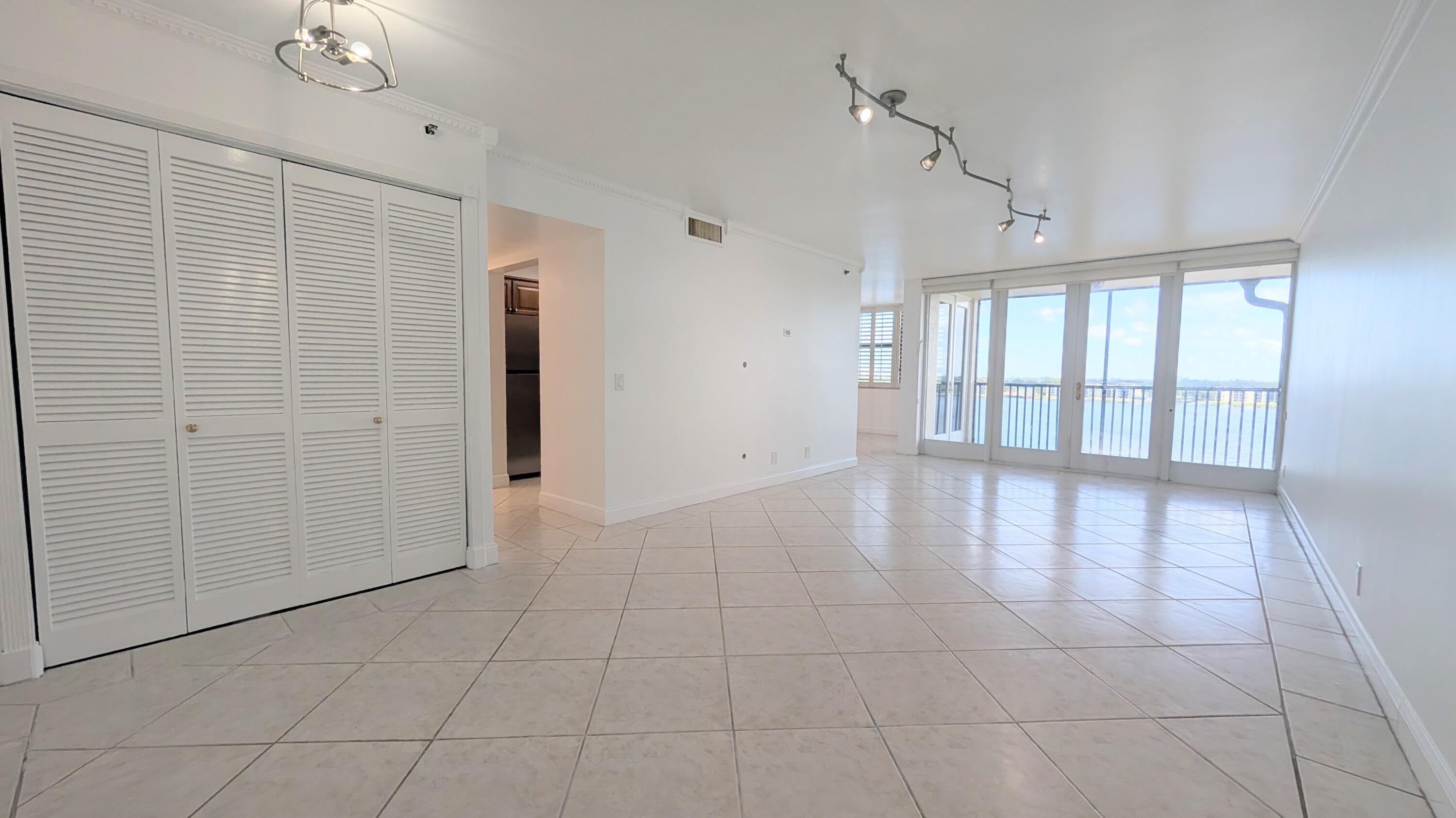 LAKE EMERALD CONDOMINIUM NO - Residential