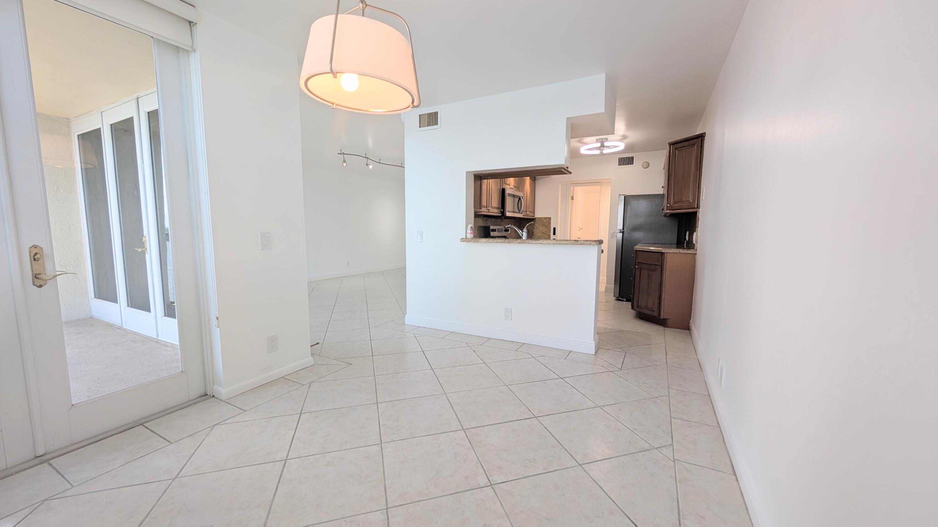 LAKE EMERALD CONDOMINIUM NO - Residential