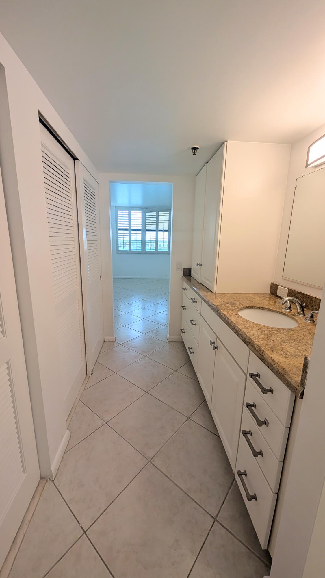 LAKE EMERALD CONDOMINIUM NO - Residential