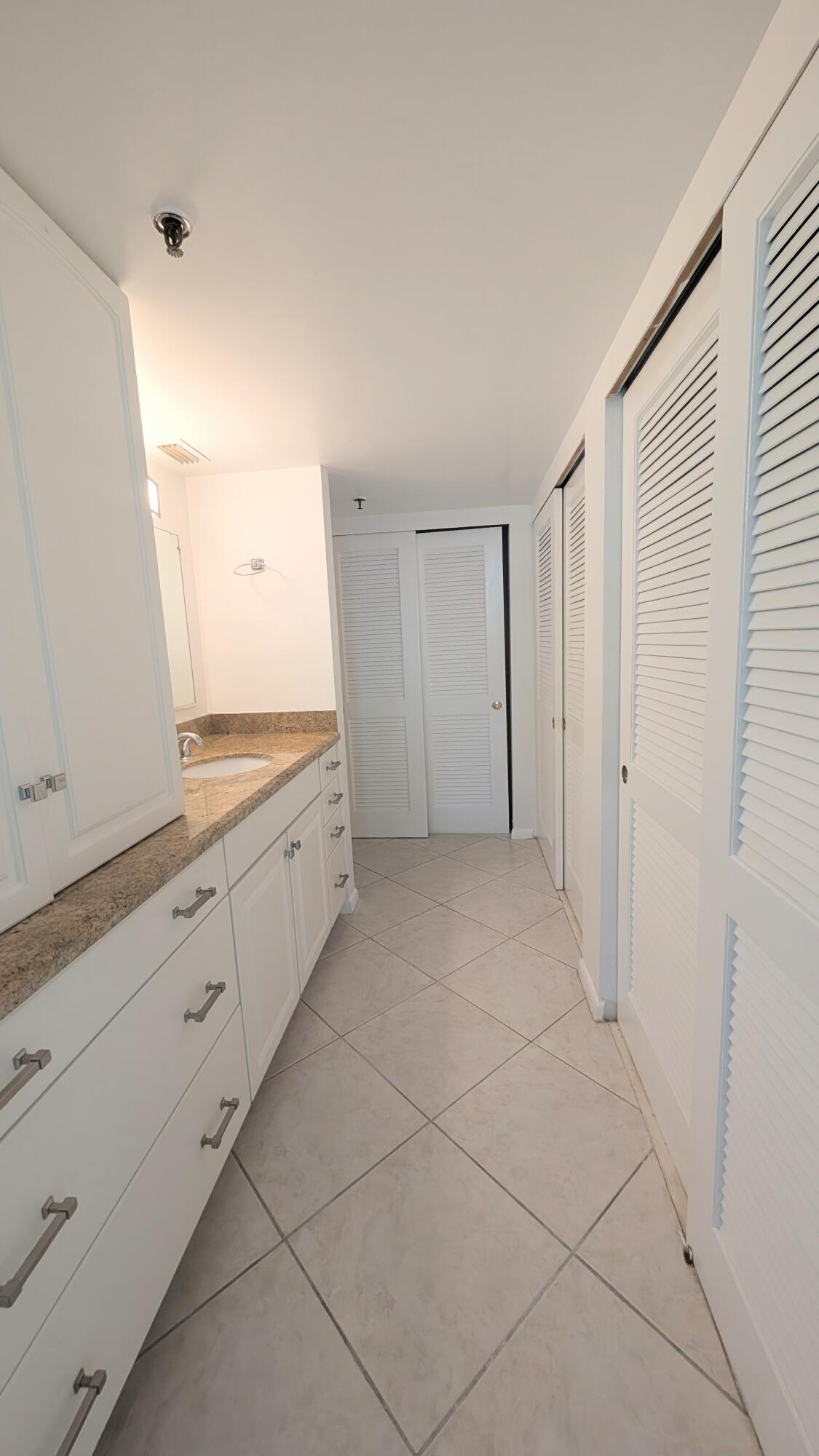 LAKE EMERALD CONDOMINIUM NO - Residential