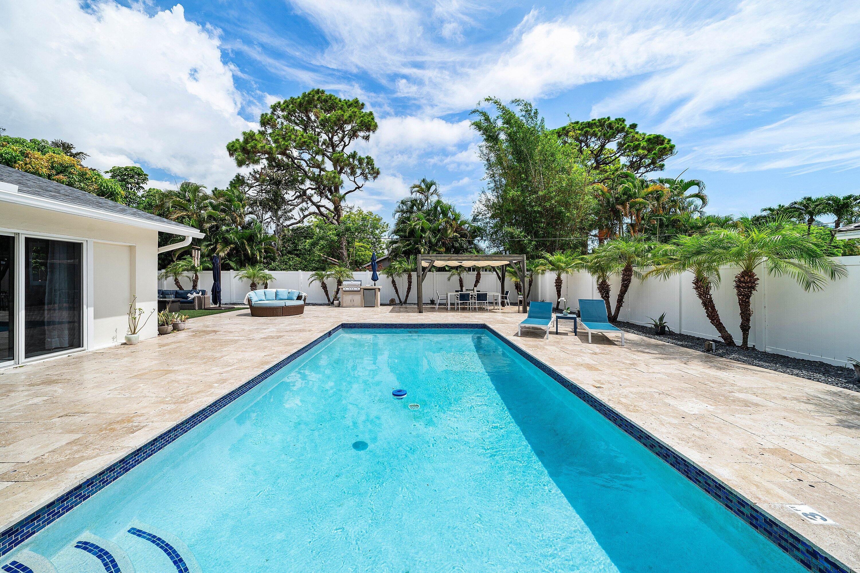 LAKE FLORESTA PARK - Residential
