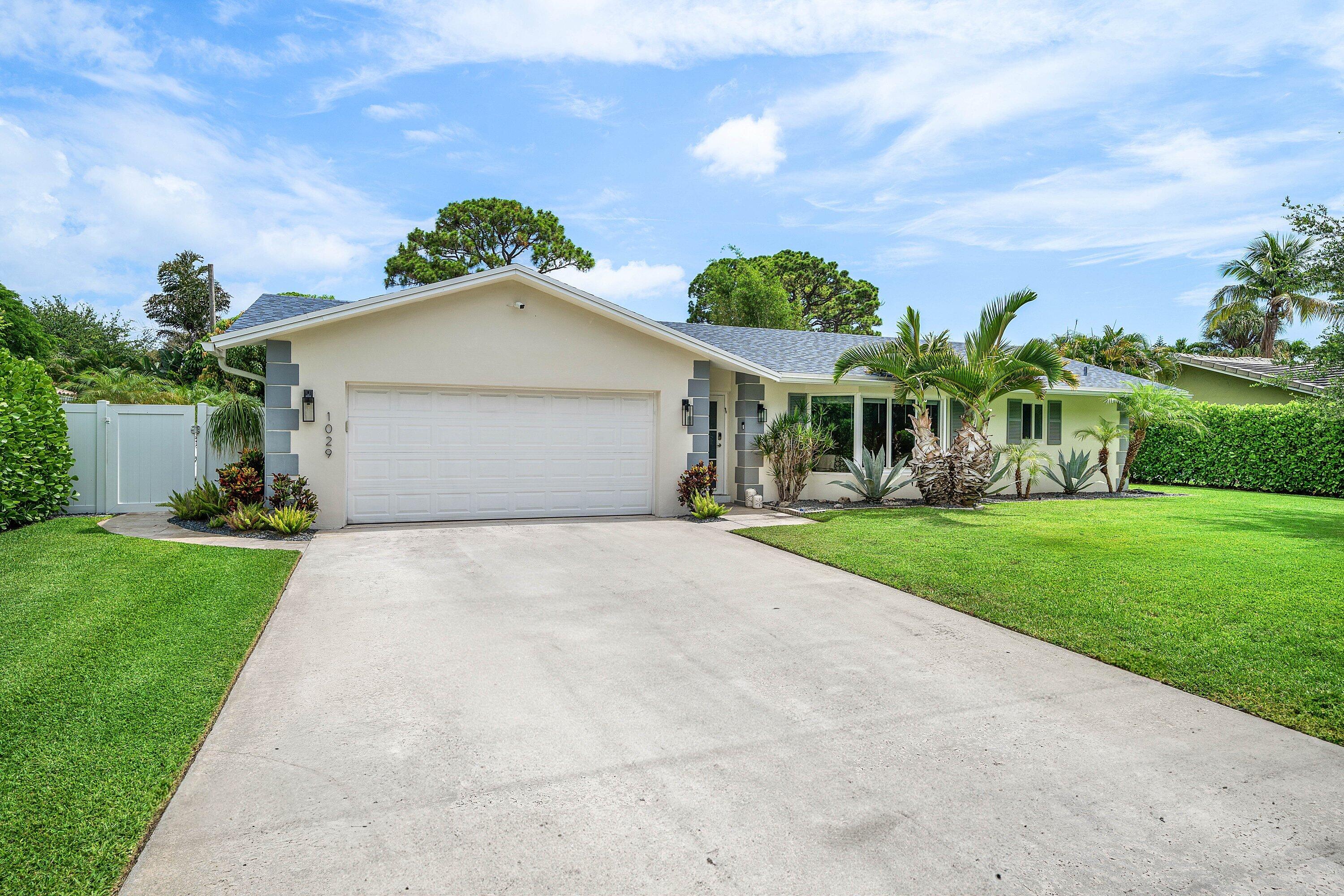 LAKE FLORESTA PARK - Residential
