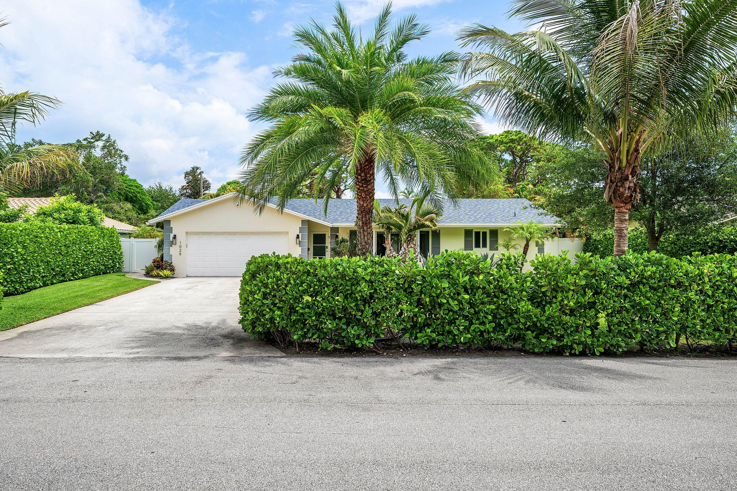 LAKE FLORESTA PARK - Residential