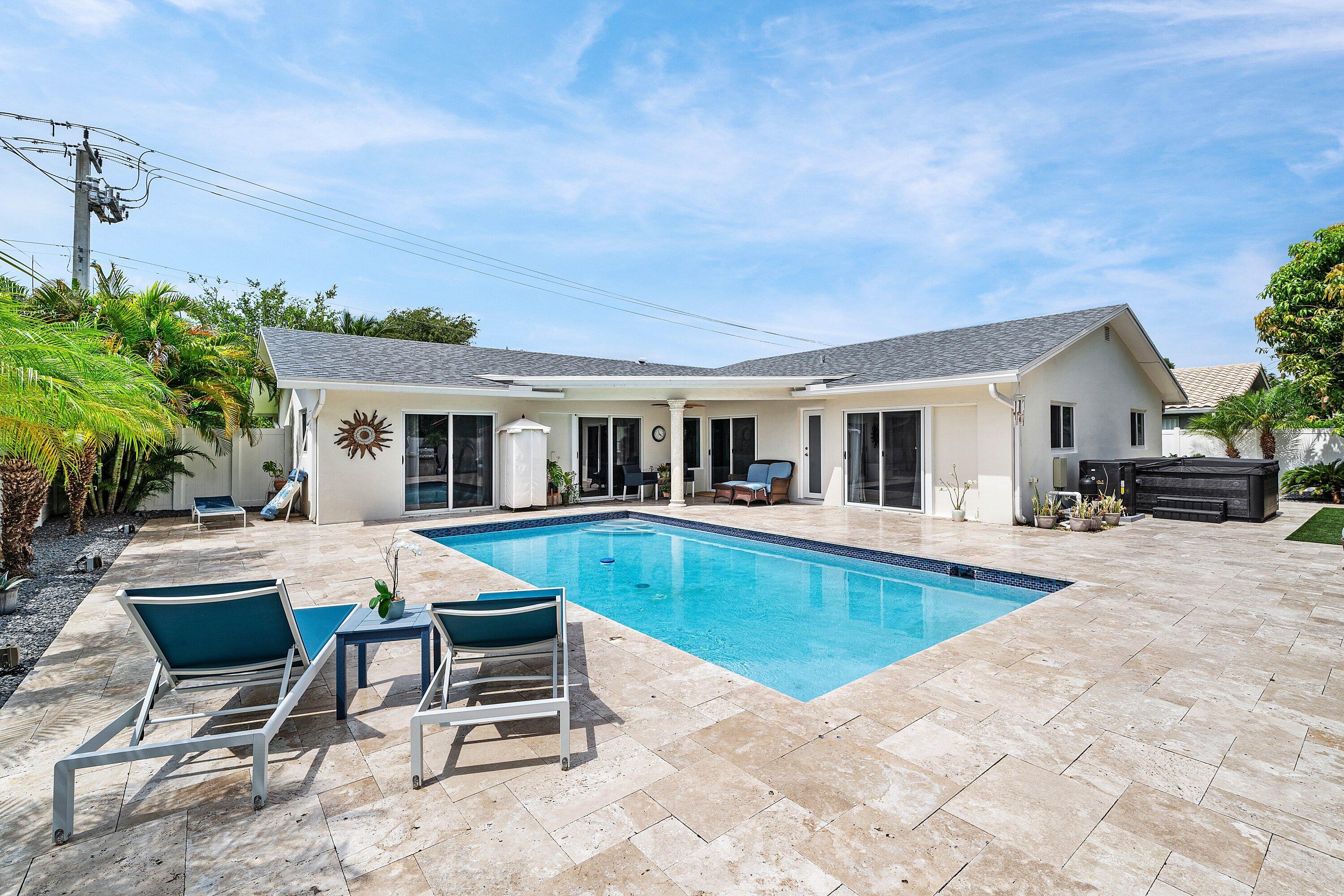 LAKE FLORESTA PARK - Residential