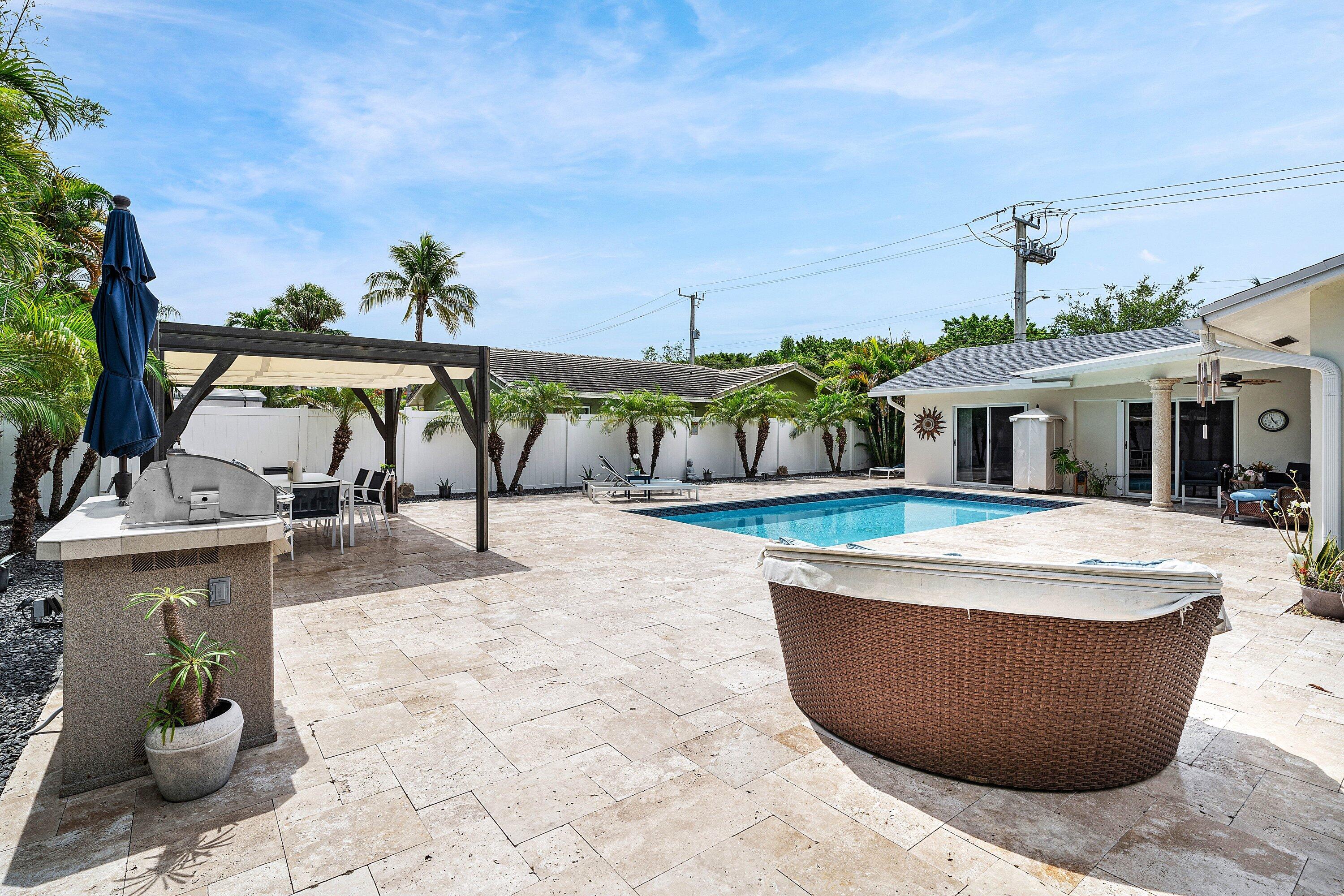 LAKE FLORESTA PARK - Residential
