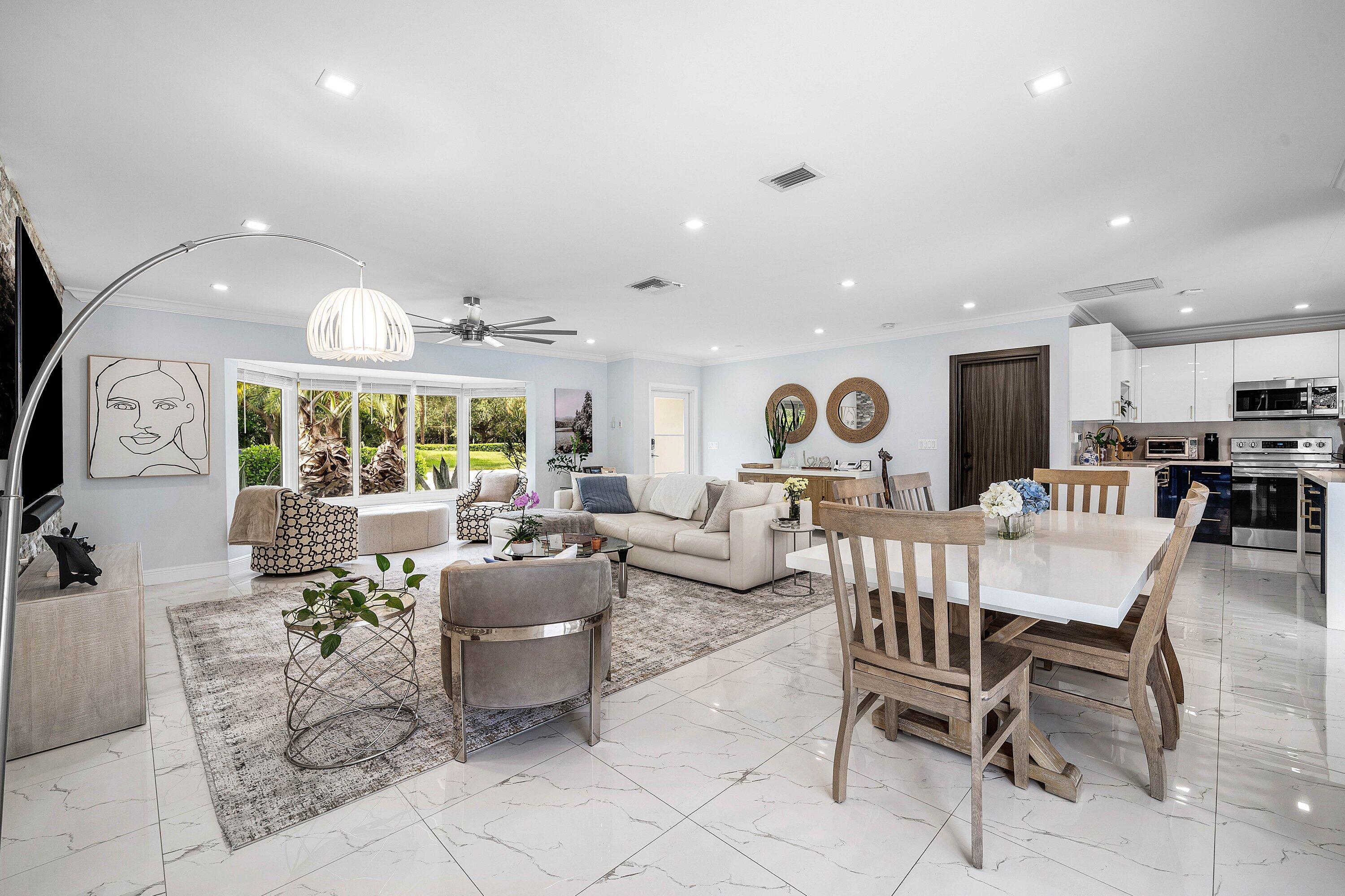 LAKE FLORESTA PARK - Residential