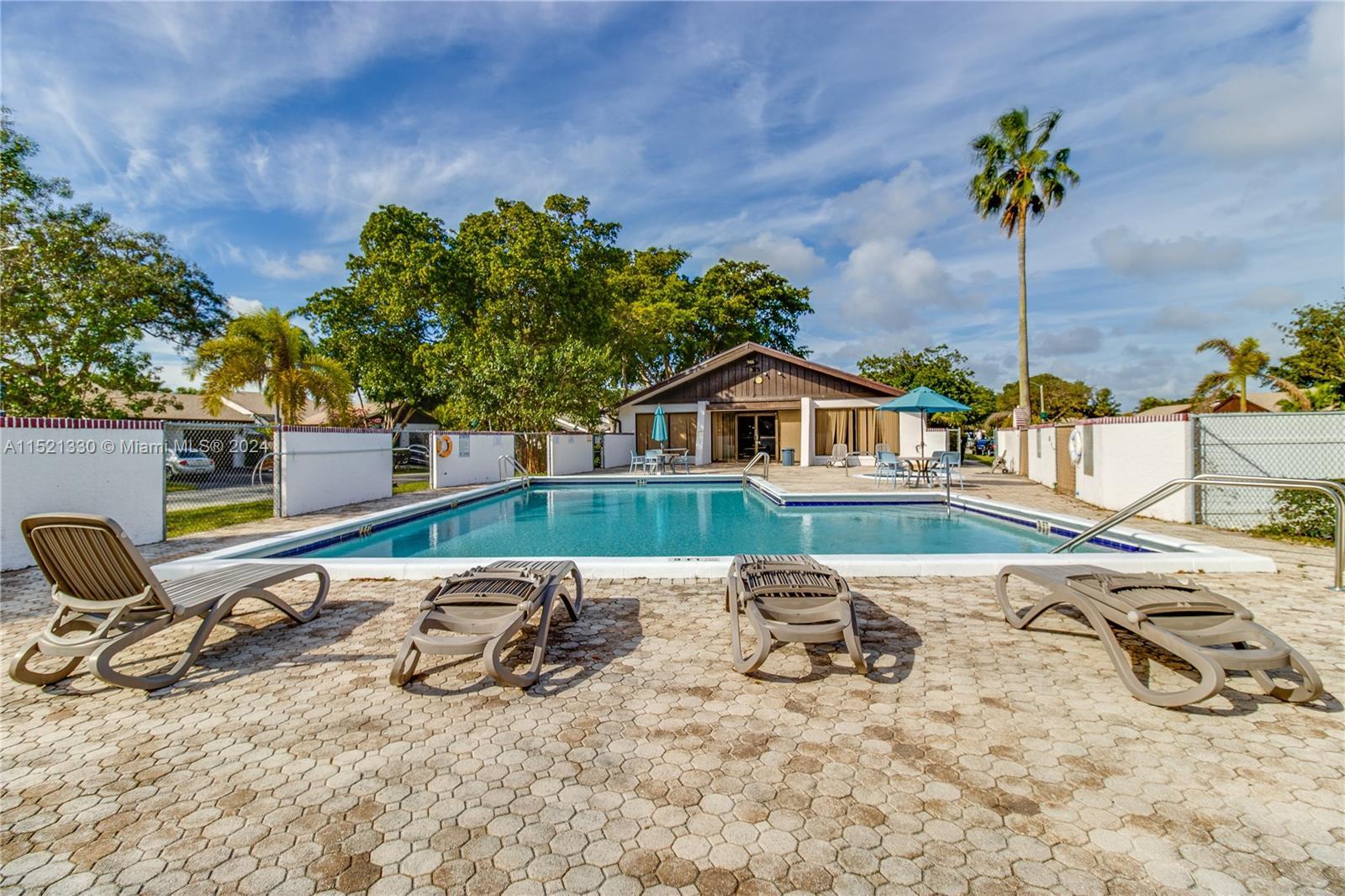 WEDGEWOOD CONDOMINIUM - Residential