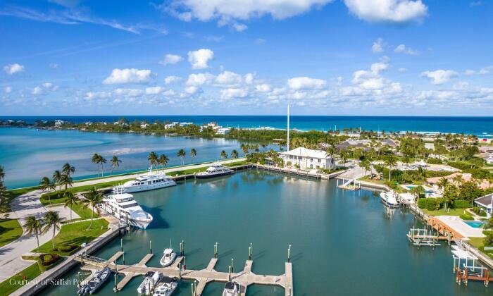 SAILFISH POINT - Residential