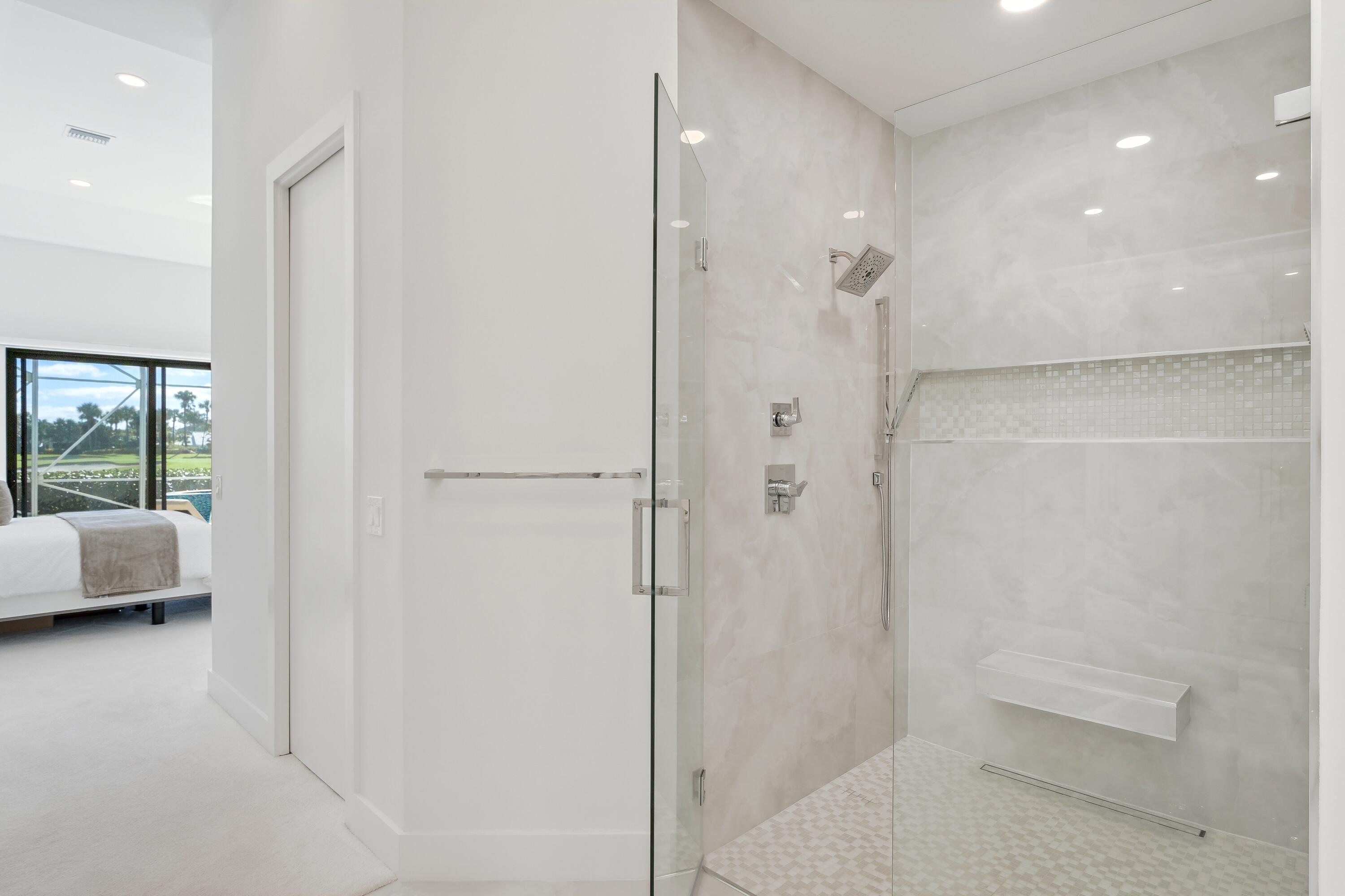 SAILFISH POINT - Residential