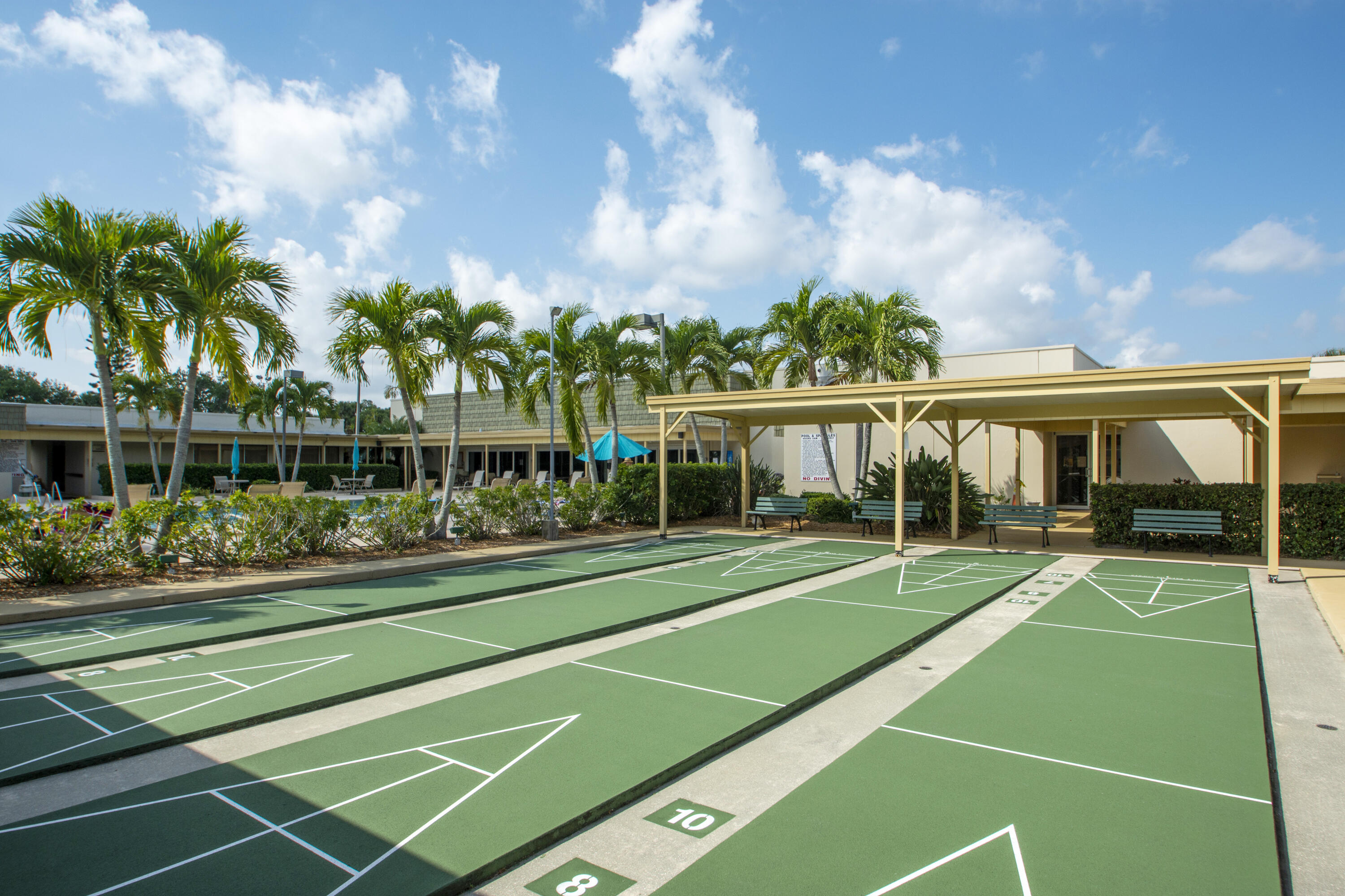 VISTA ROYALE PHASE IV BLDGS 83-111 - Residential