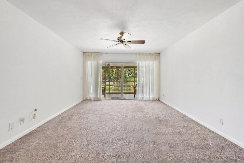 TEQUESTA GARDEN CONDO 6 - Residential