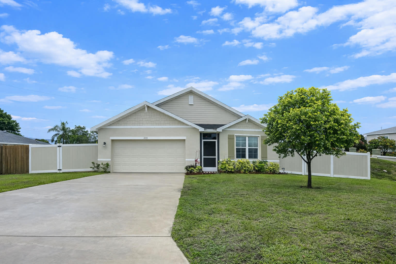 PORT ST LUCIE SECTION 8 - Residential