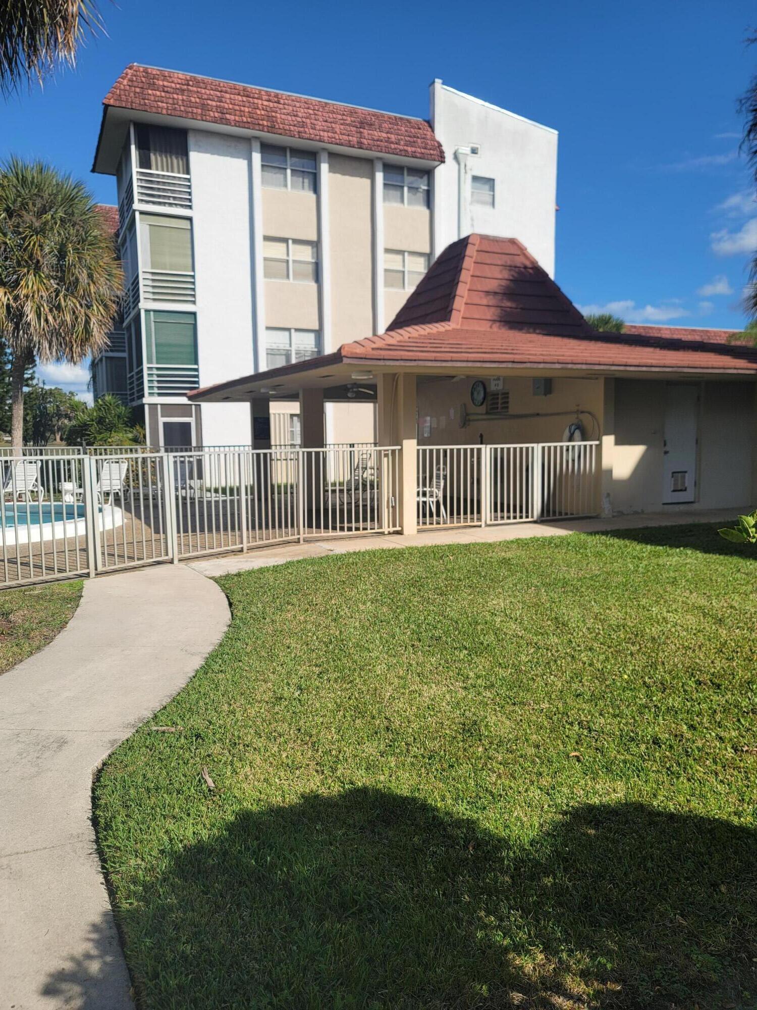 LAS VISTAS D IN INVERRARY CONDO - Residential Lease