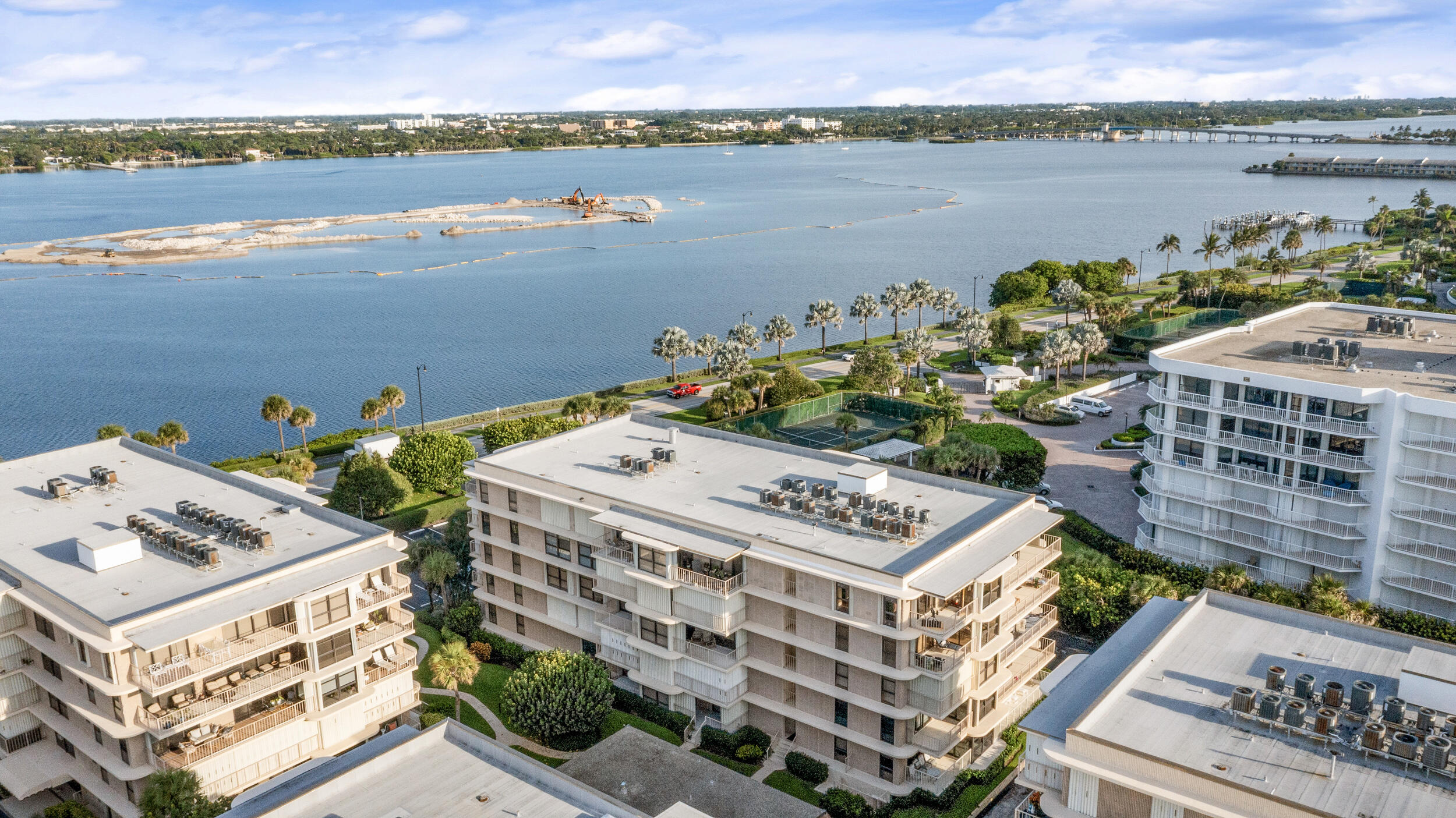 THIRTY TWO HUNDRED CONDO - Residential Lease