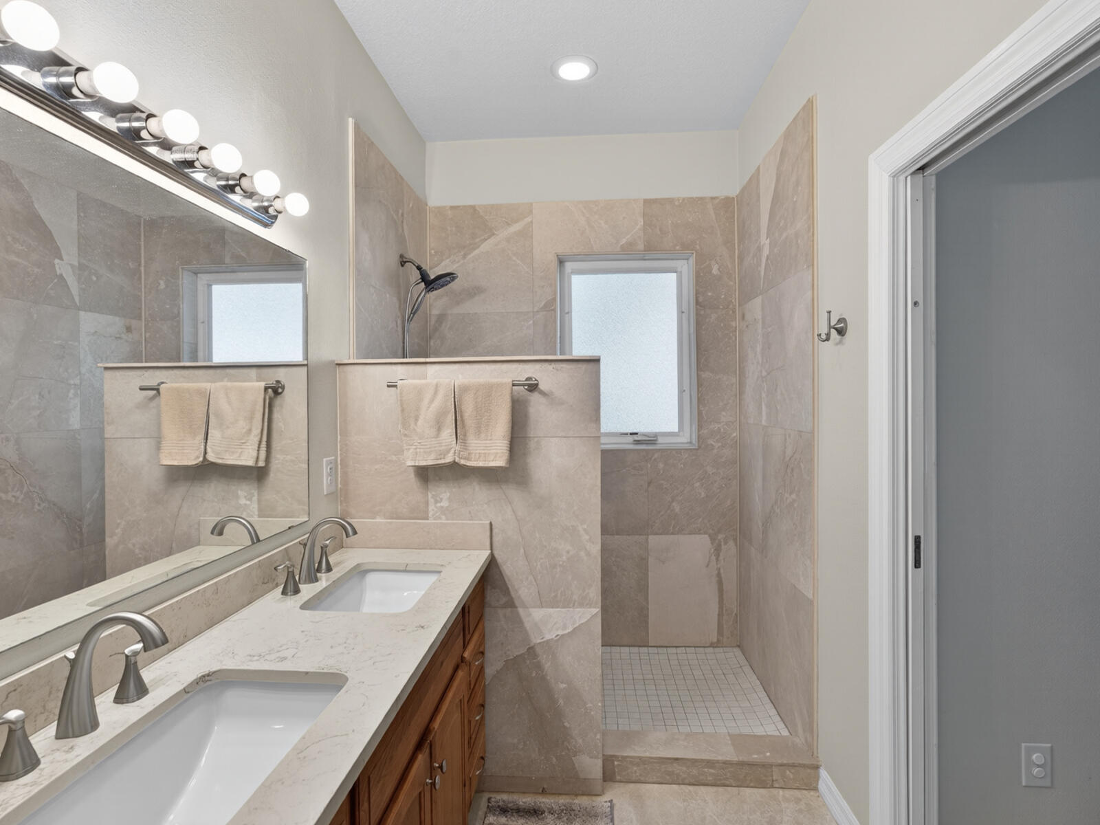 OCEANAIRE HEIGHTS UNIT NO. 2 - Residential