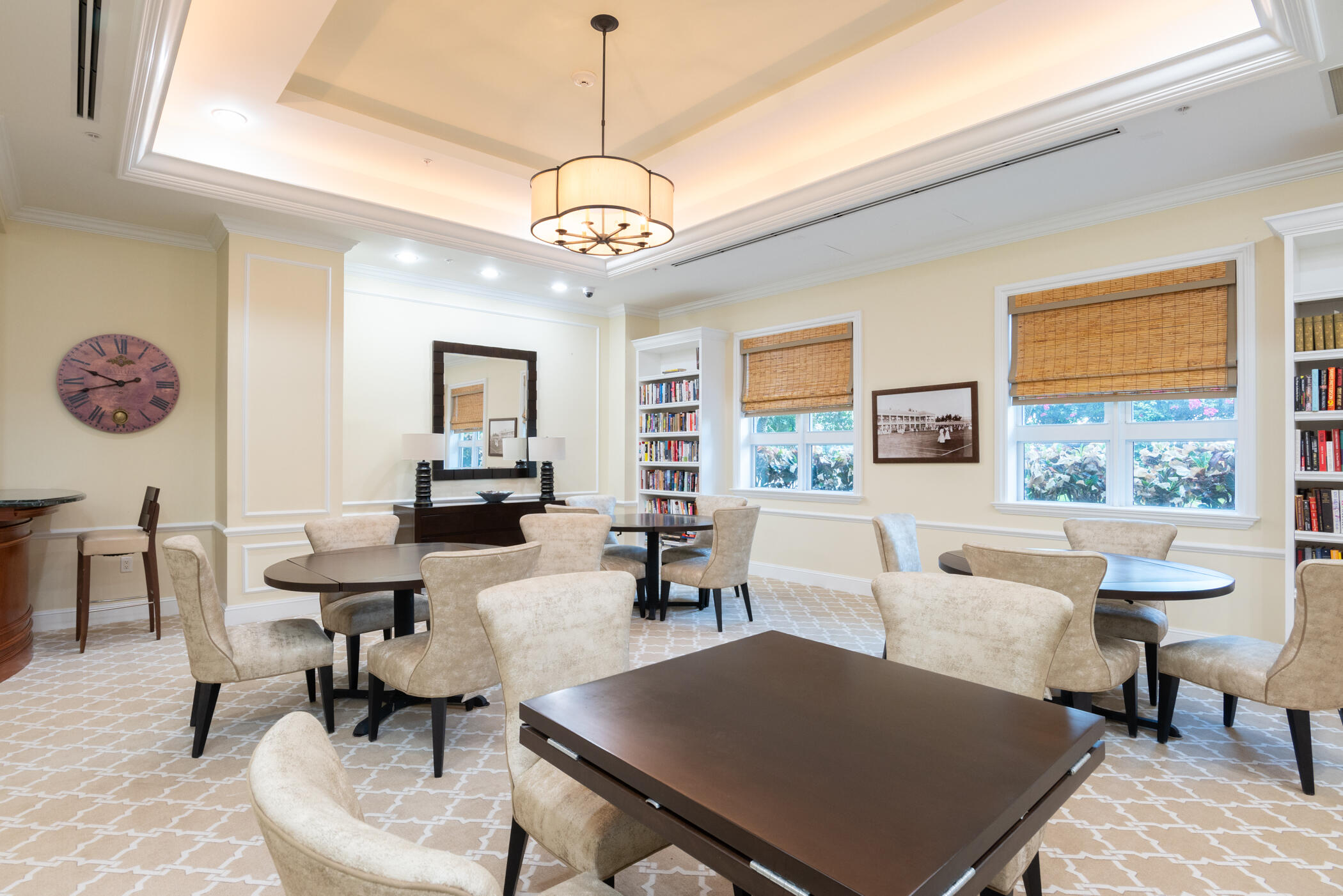 METROPOLITAN CONDO - Residential