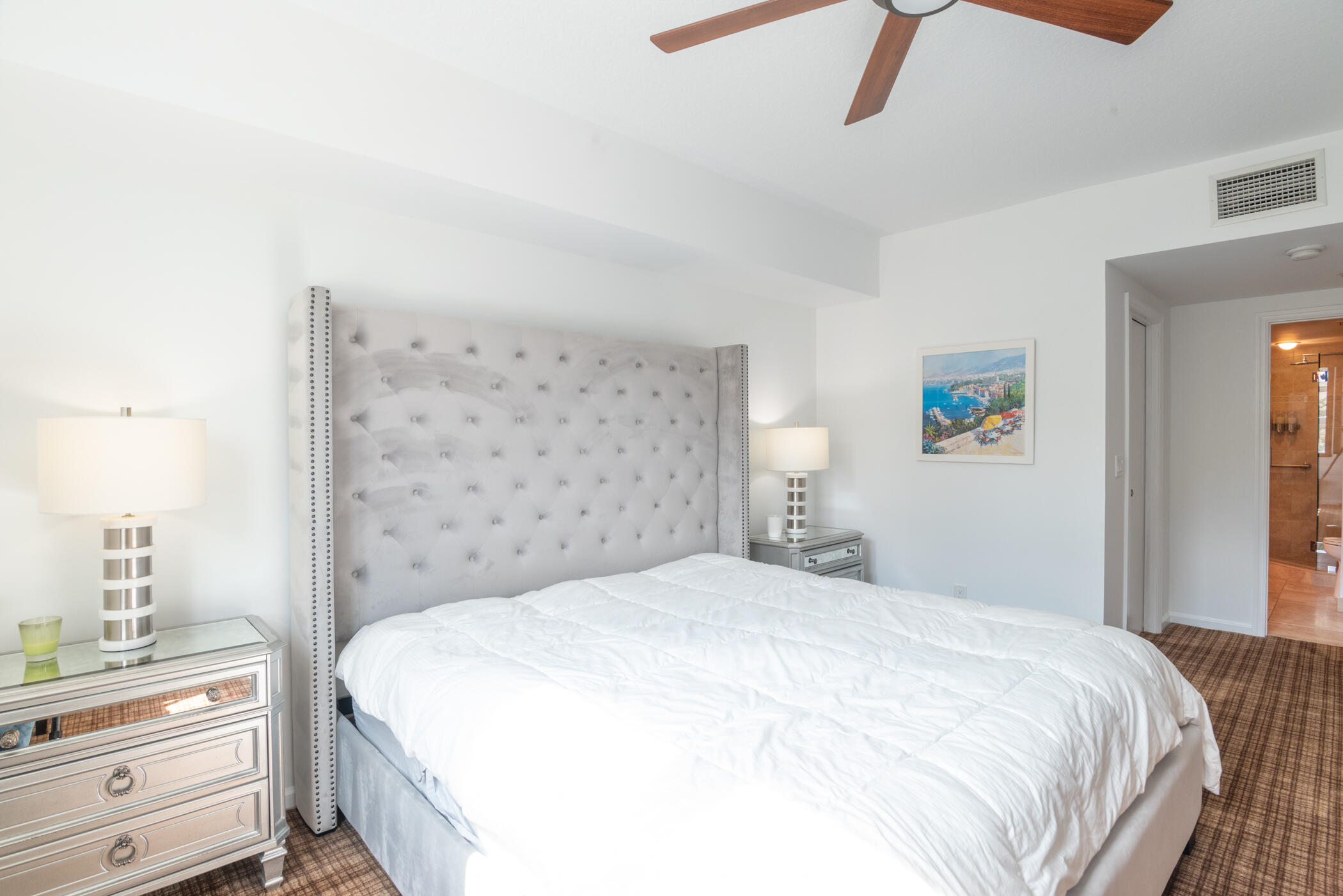 METROPOLITAN CONDO - Residential