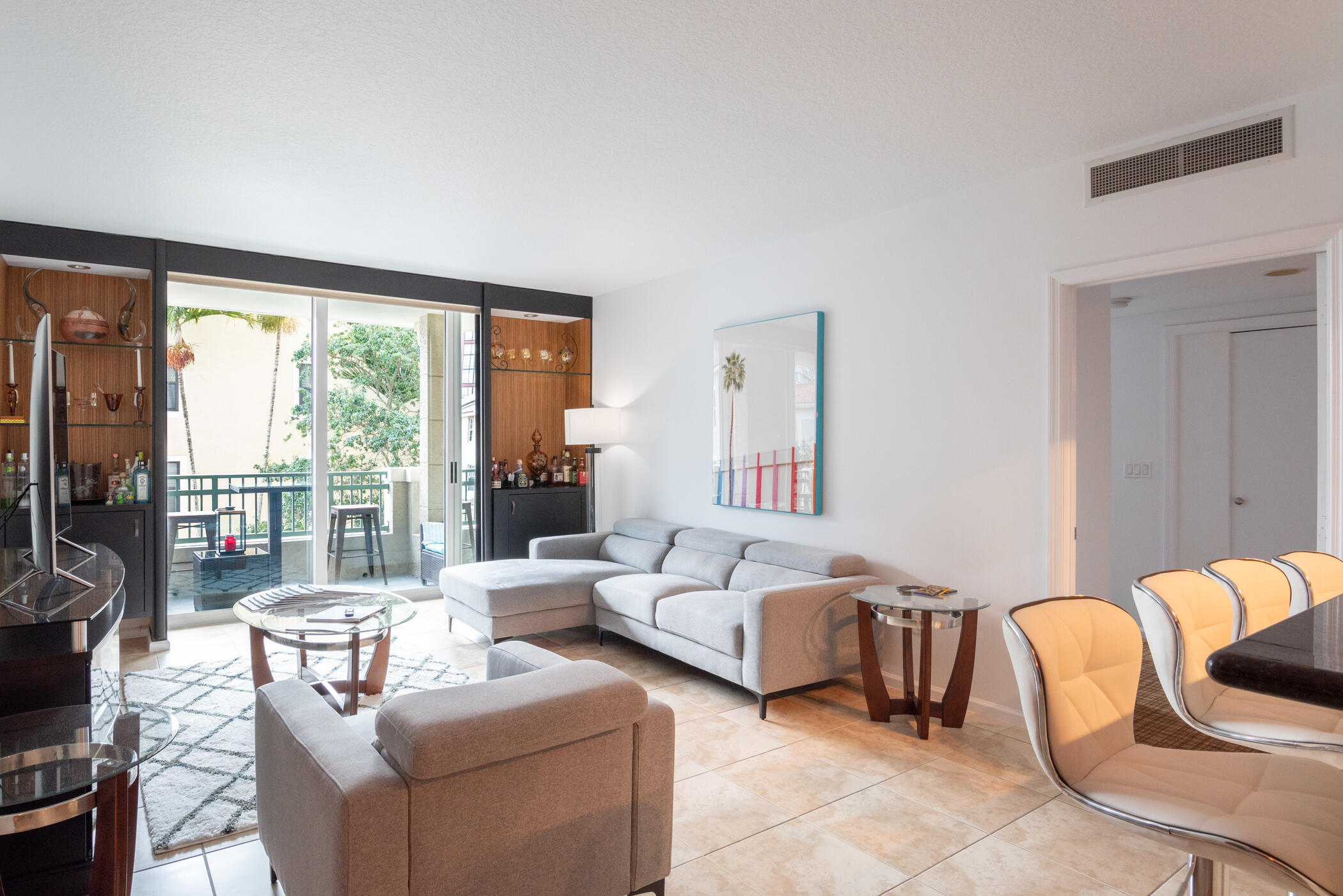 METROPOLITAN CONDO - Residential
