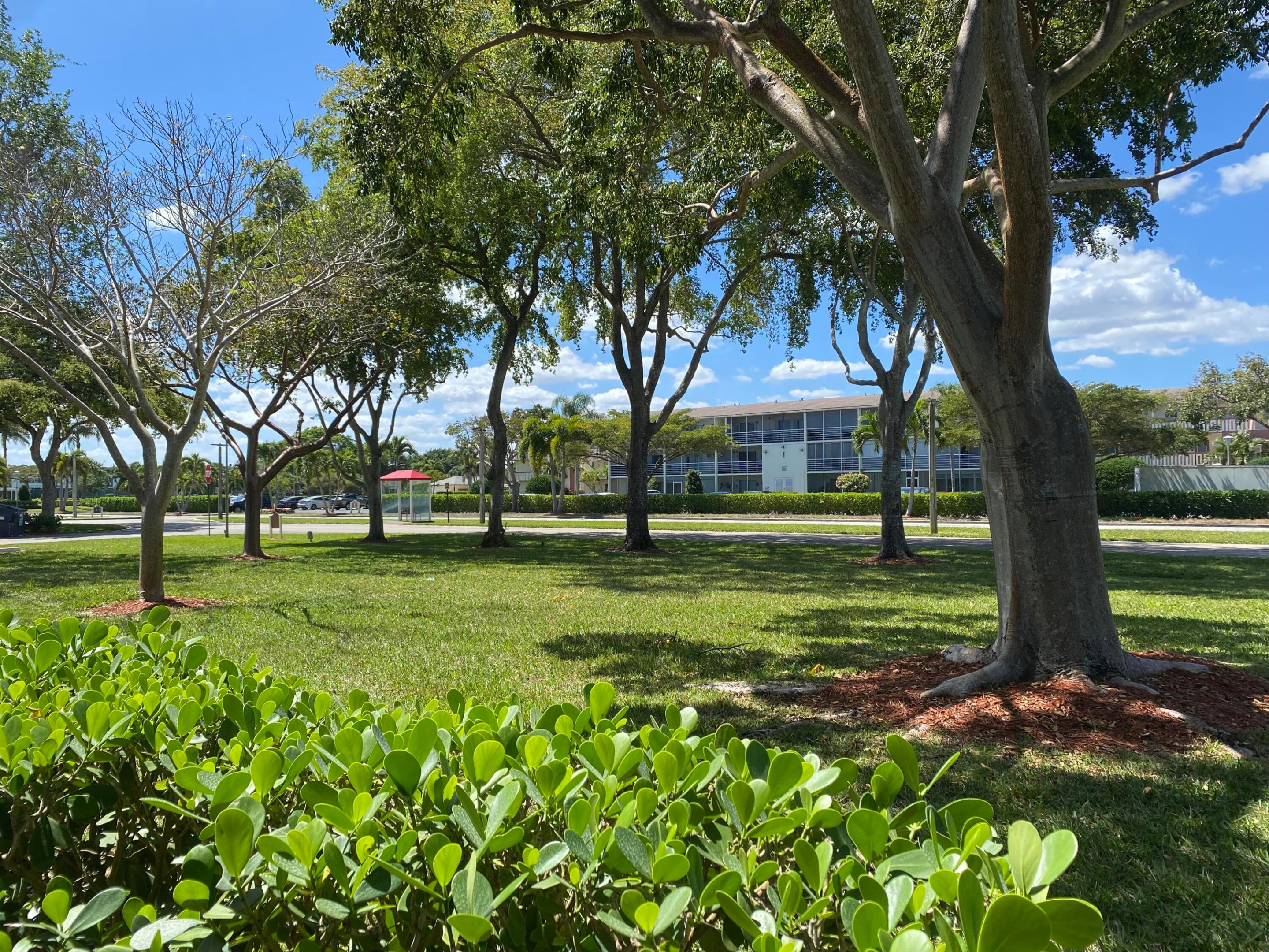 MANSFIELD AT CENTURY VILLAGE CONDO - Residential Lease