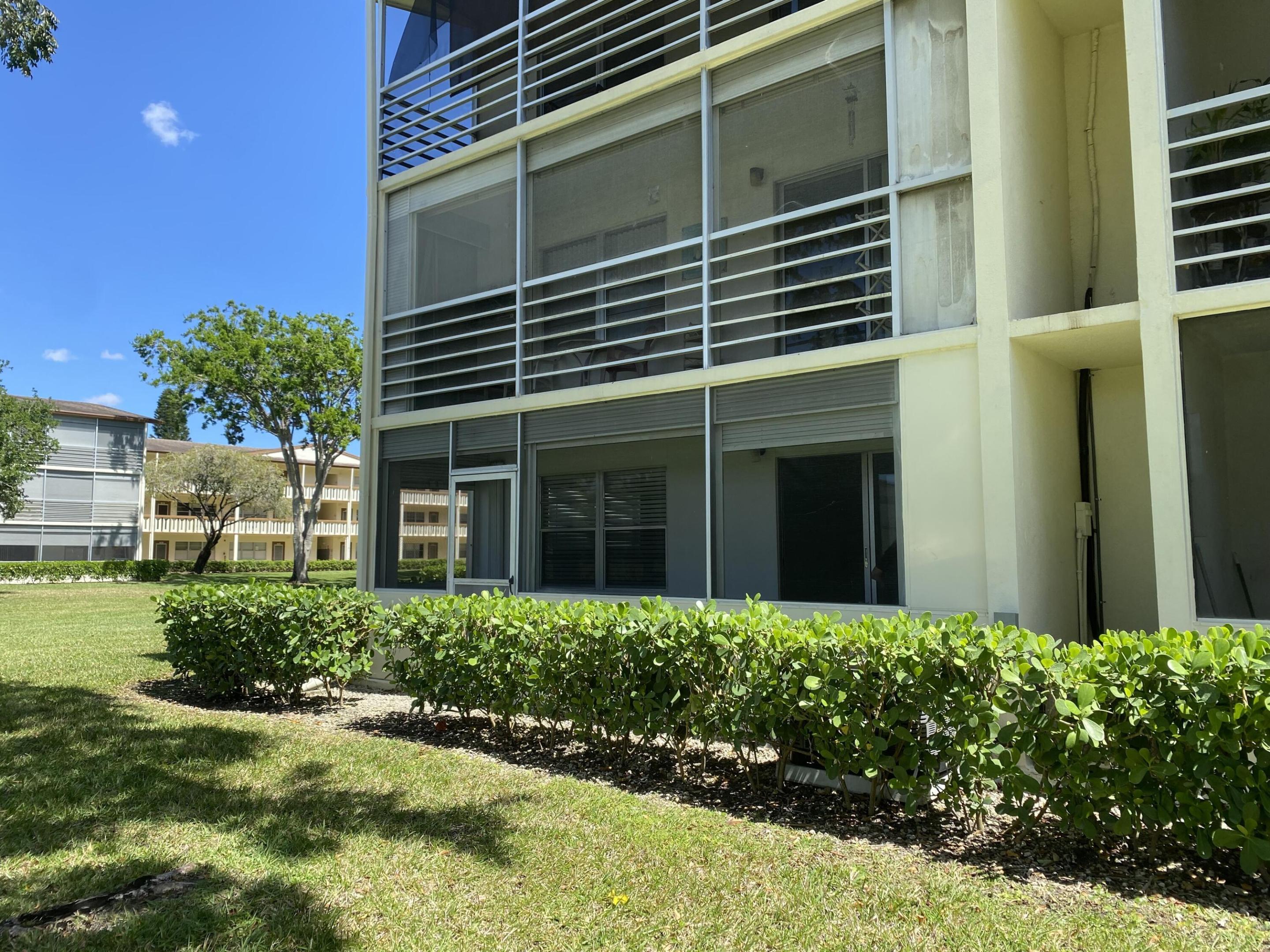 MANSFIELD AT CENTURY VILLAGE CONDO - Residential Lease