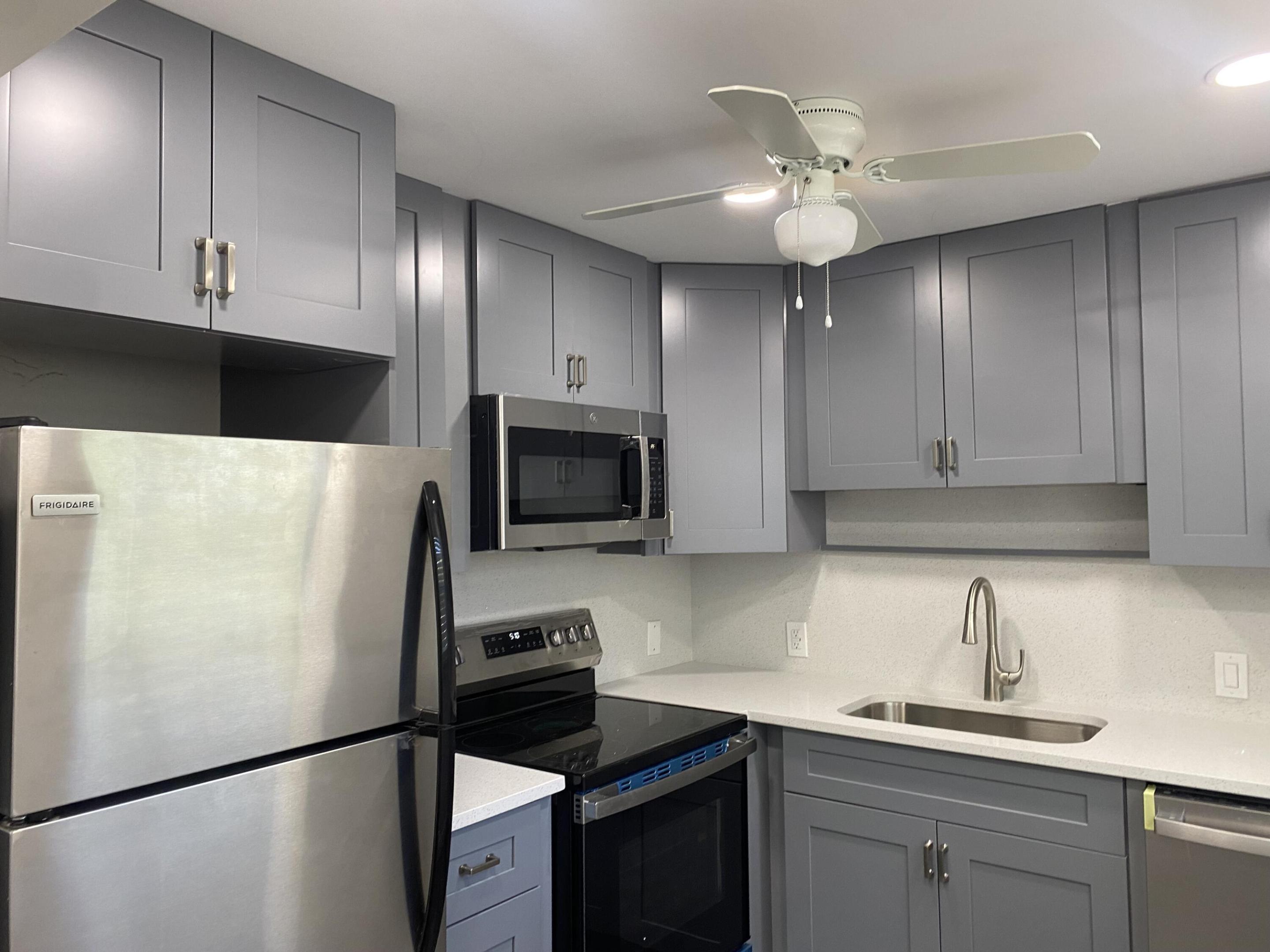MANSFIELD AT CENTURY VILLAGE CONDO - Residential Lease