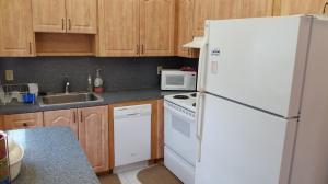 KINGS POINT BRITTANY CONDOS - Residential Lease