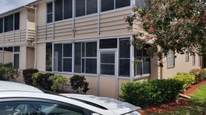 Nicely updated 2/2 in the desirable location of King's Point with tile throughout! Newer cabinets, countertops, and appliances add to the charm. This is a first floor unit with parking right outside the door. Just minutes from I-95, the Turnpike, and the great restaurants and Art District of Atlantic Ave. All measurements approx.