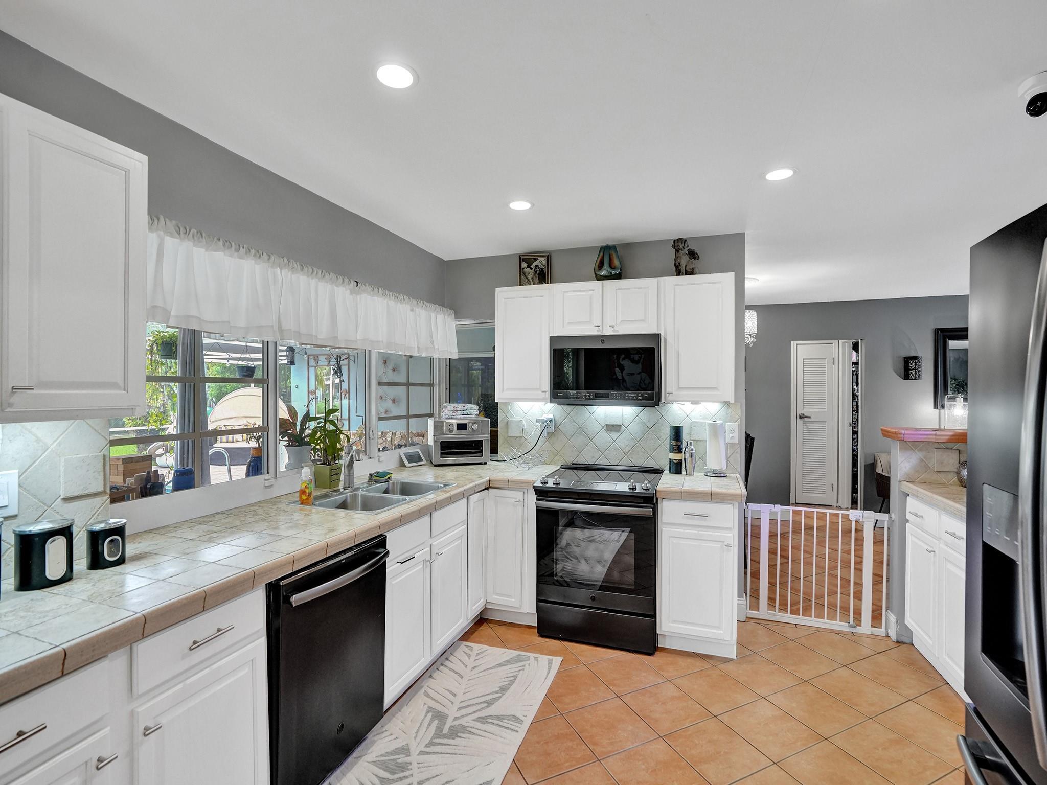 Sunrise Golf Village Sec - Residential