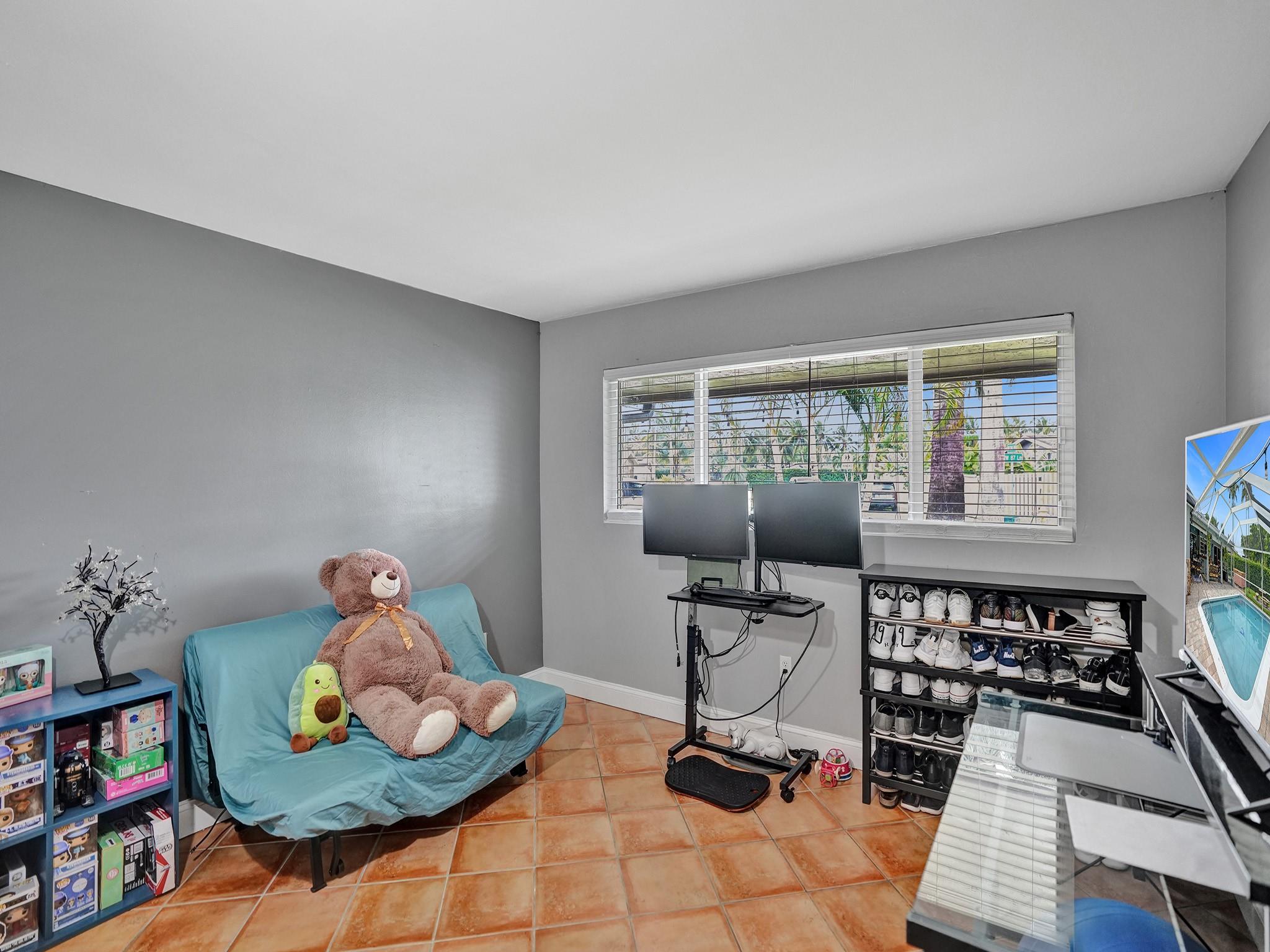 Sunrise Golf Village Sec - Residential