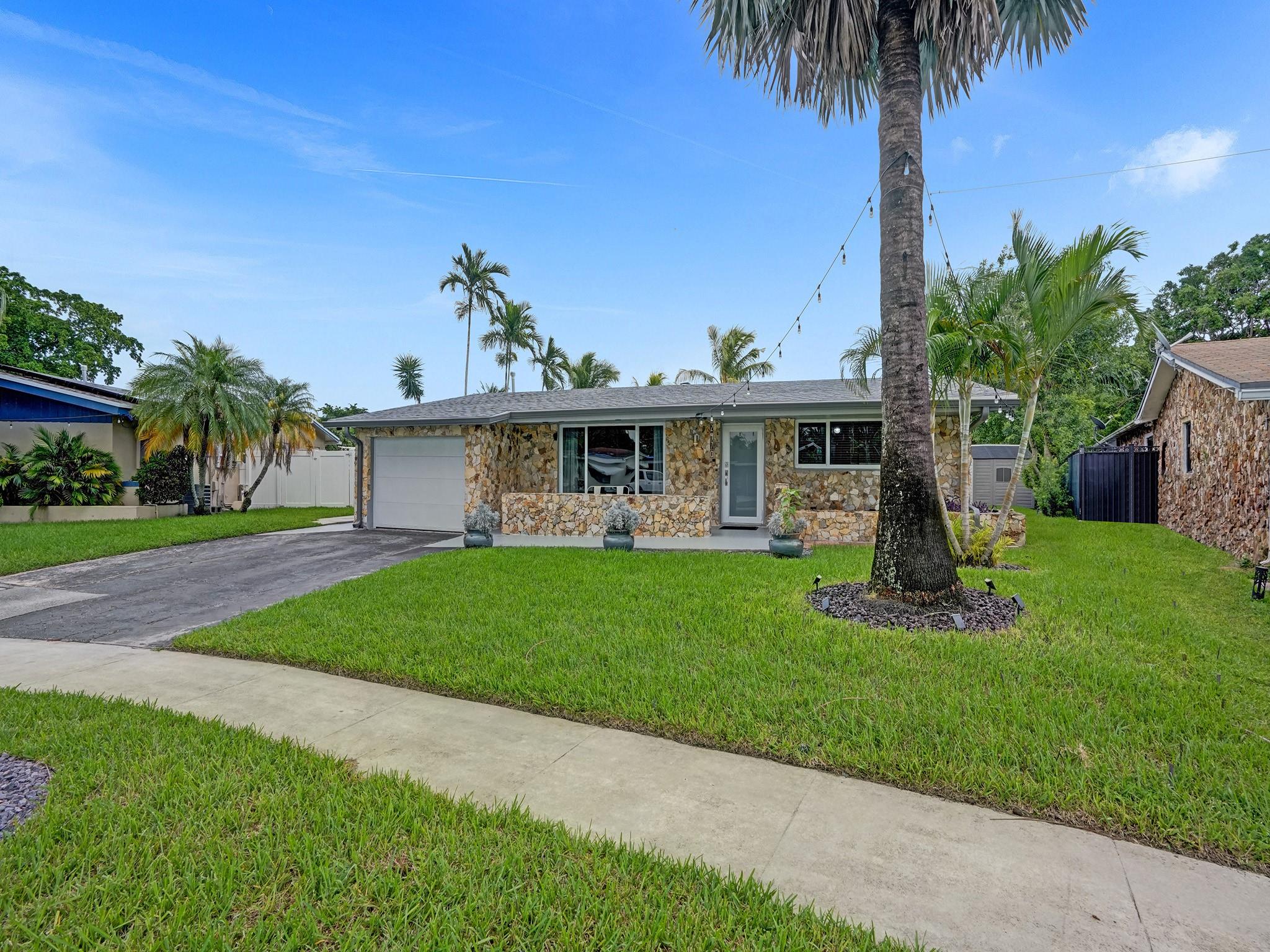 Sunrise Golf Village Sec - Residential